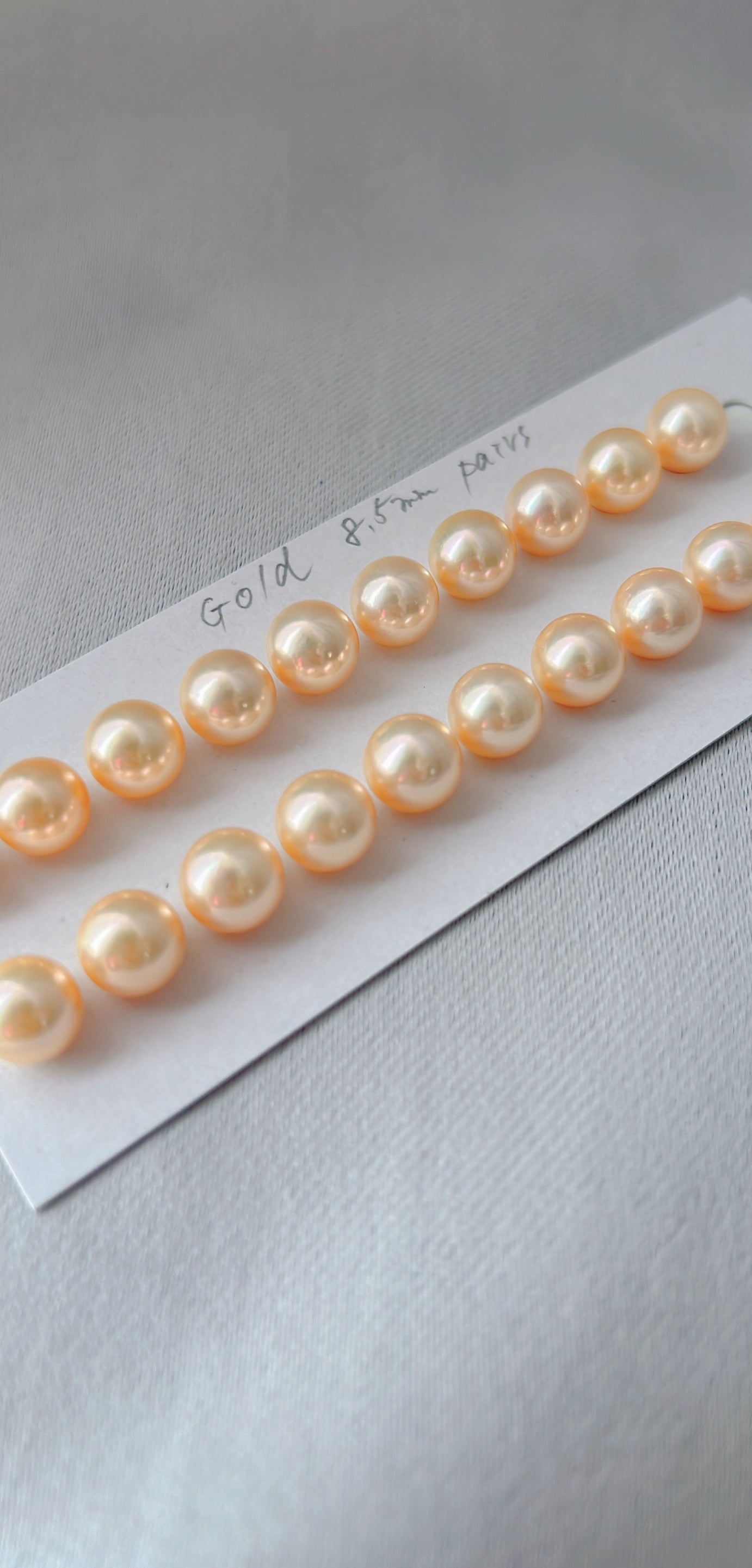 【1ペア限定】8.5mm Luxe Gold アコヤ真珠