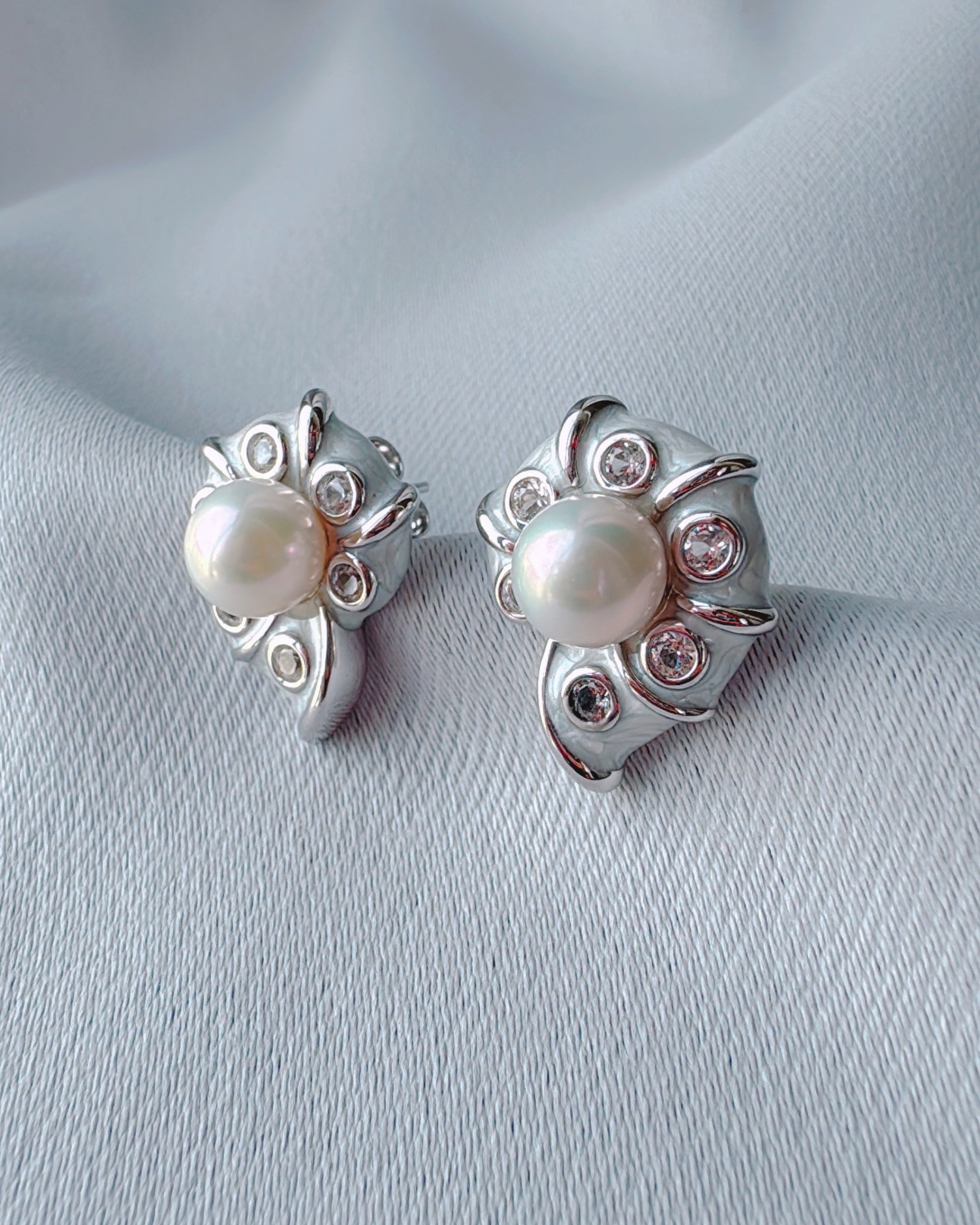 伝統の貝殻(淡水真珠)