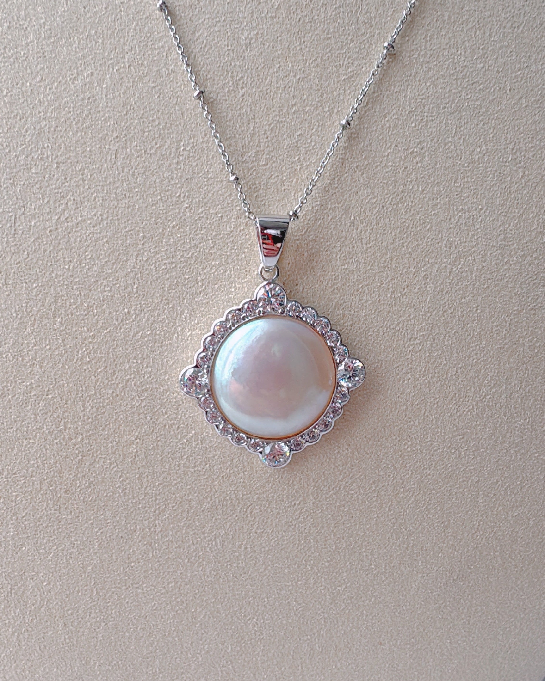 優しい月明かりの輝き【受注生産:6~8週間】