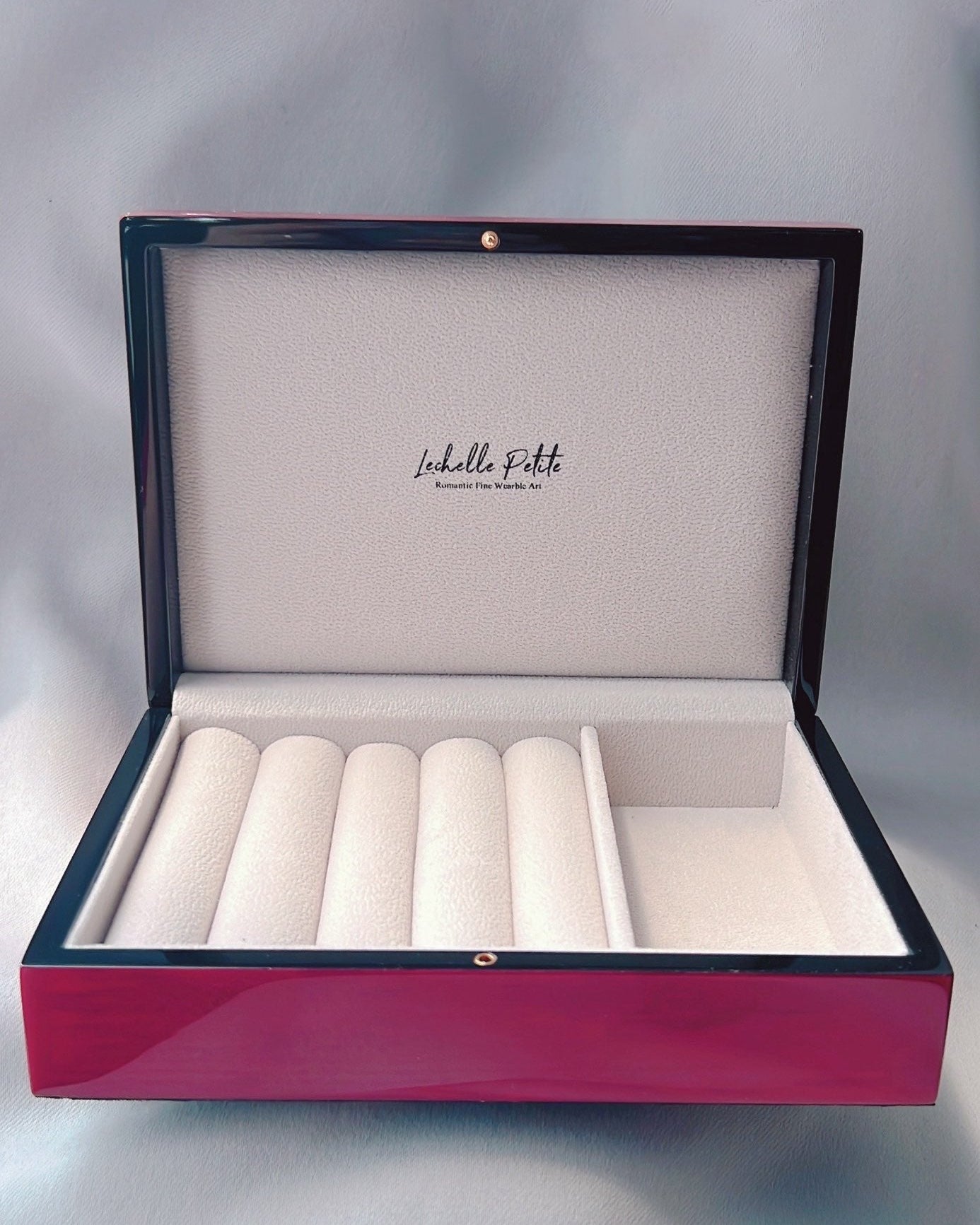 Lechelle Petite Travel Earring Case