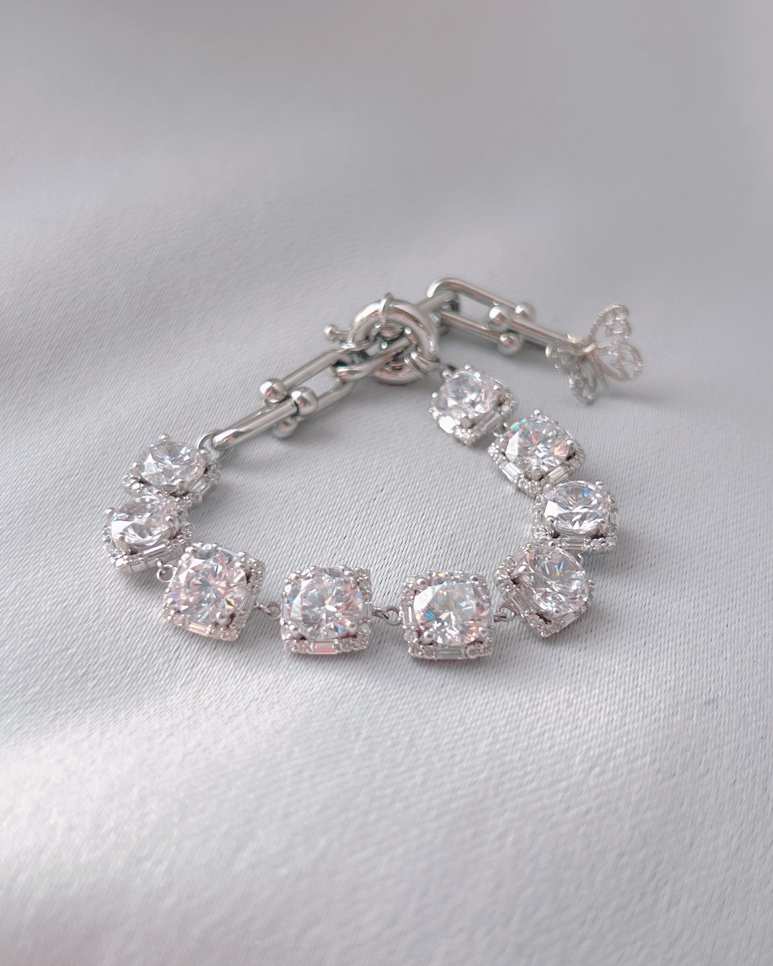 18Kソリッドゴールド ルナライン テニスブレスレット【受注生産:5~6週間】