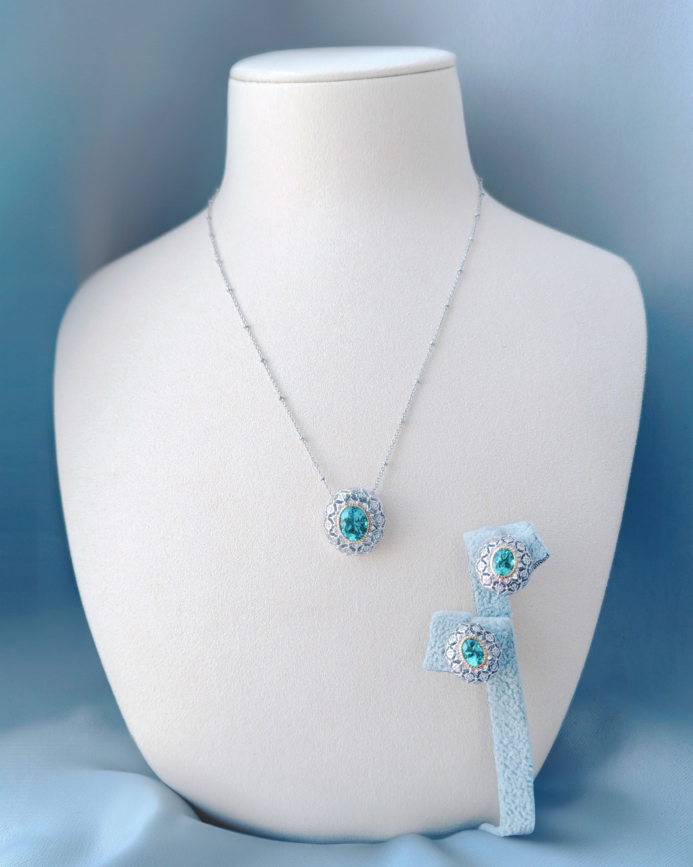 Victoria's Lumine in Lagoon Blue necklace
