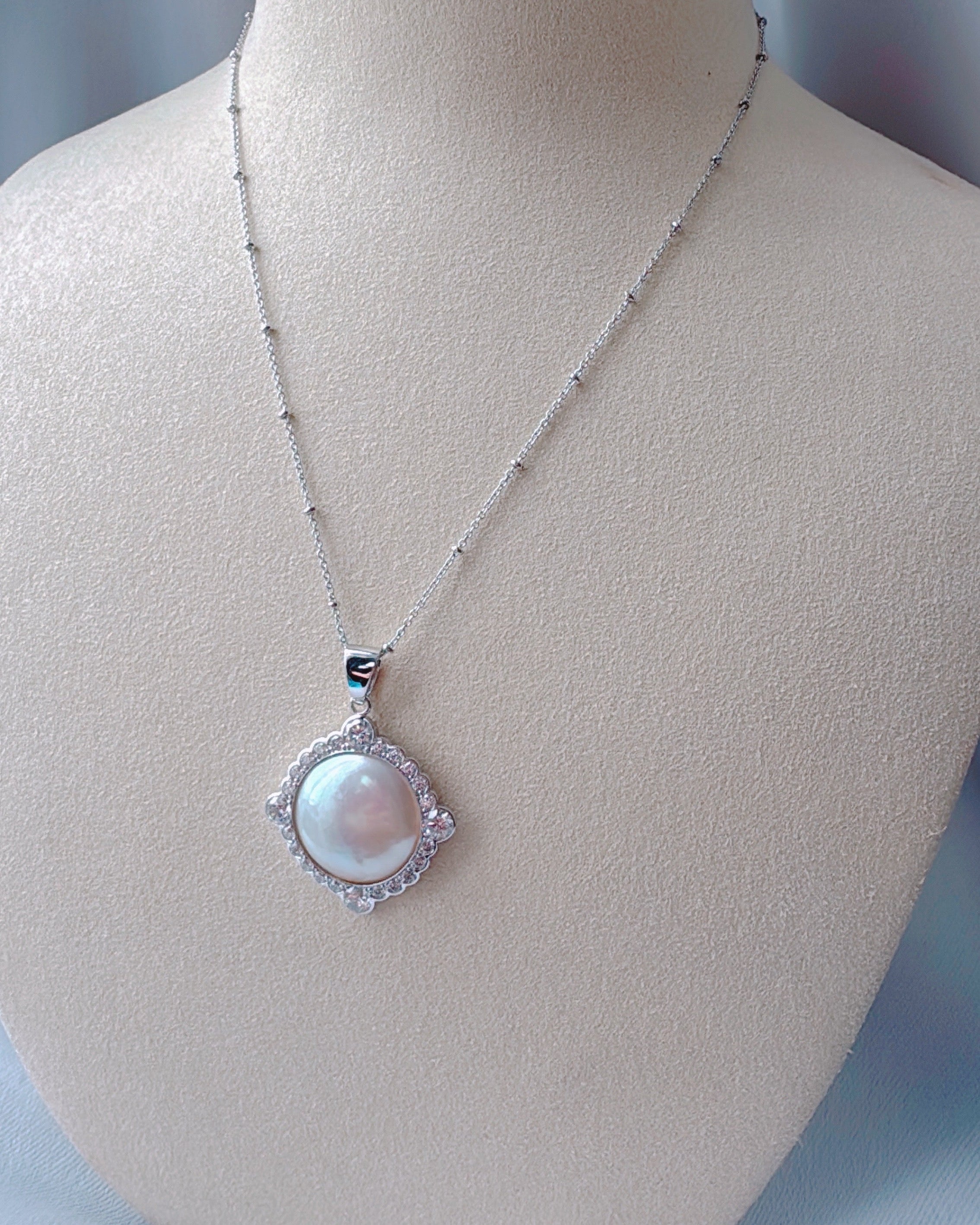 優しい月明かりの輝き【受注生産:6~8週間】