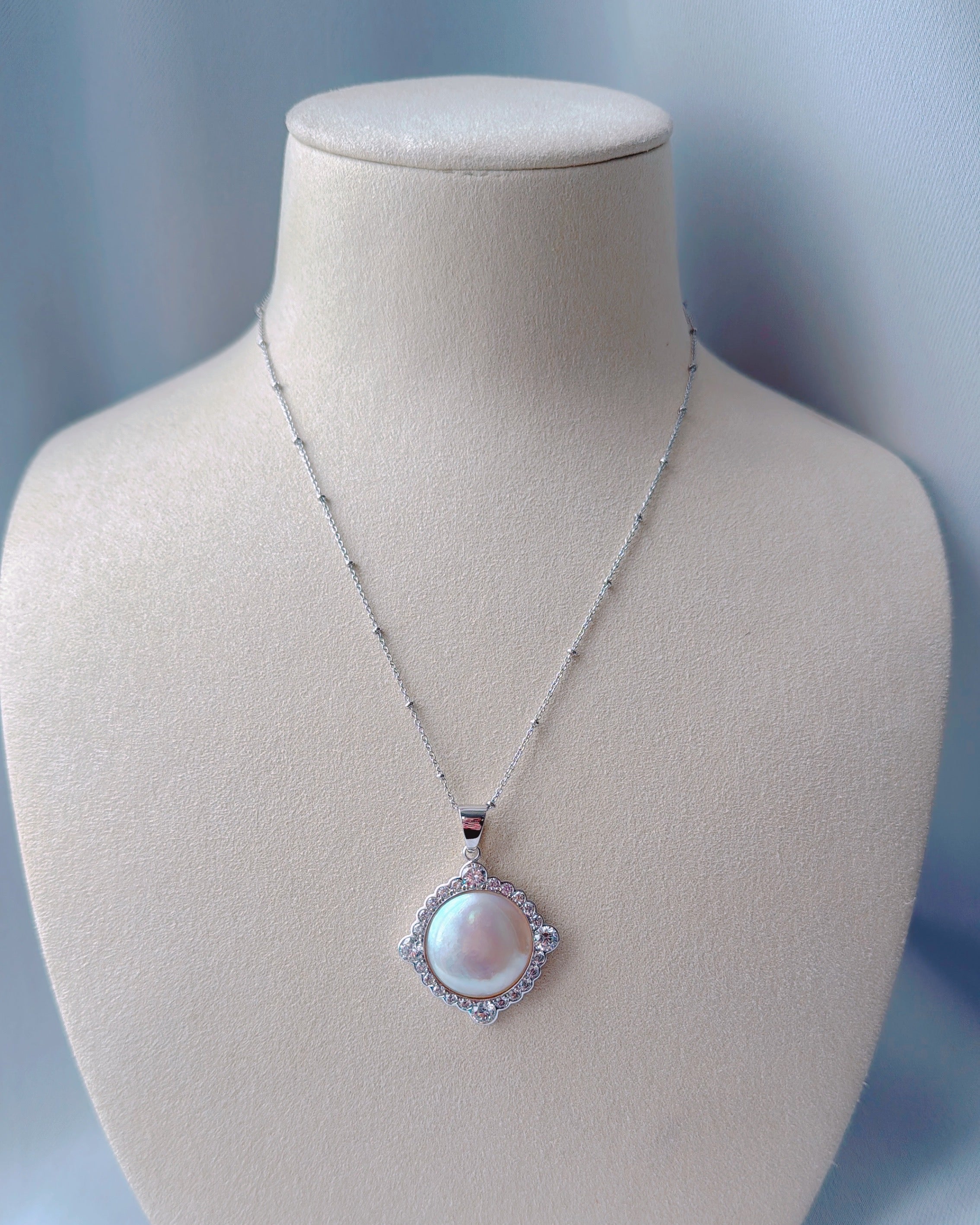 優しい月明かりの輝き【受注生産:6~8週間】