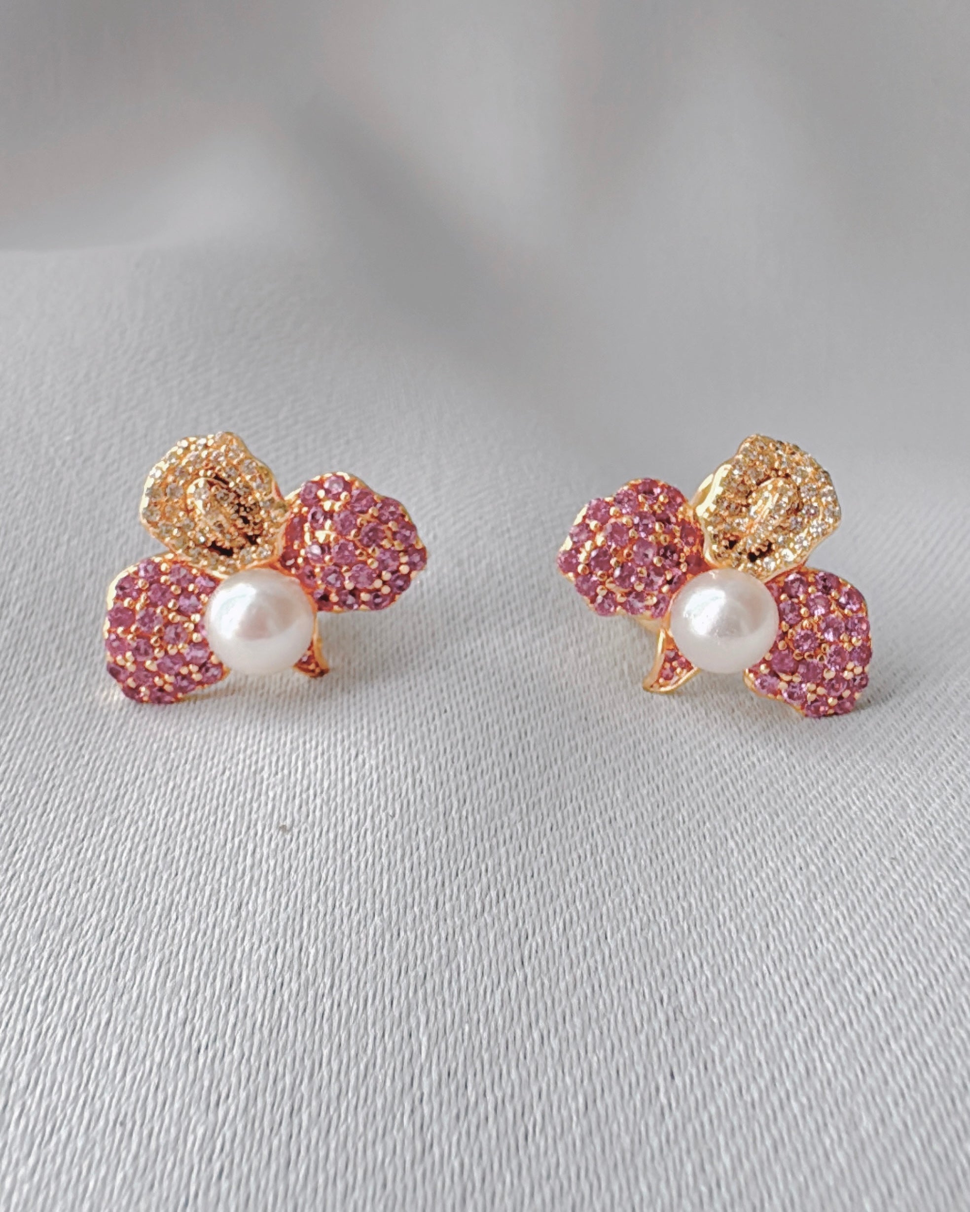 Pink d’Or, Petals of Gold (Ivory Pink Akoya)