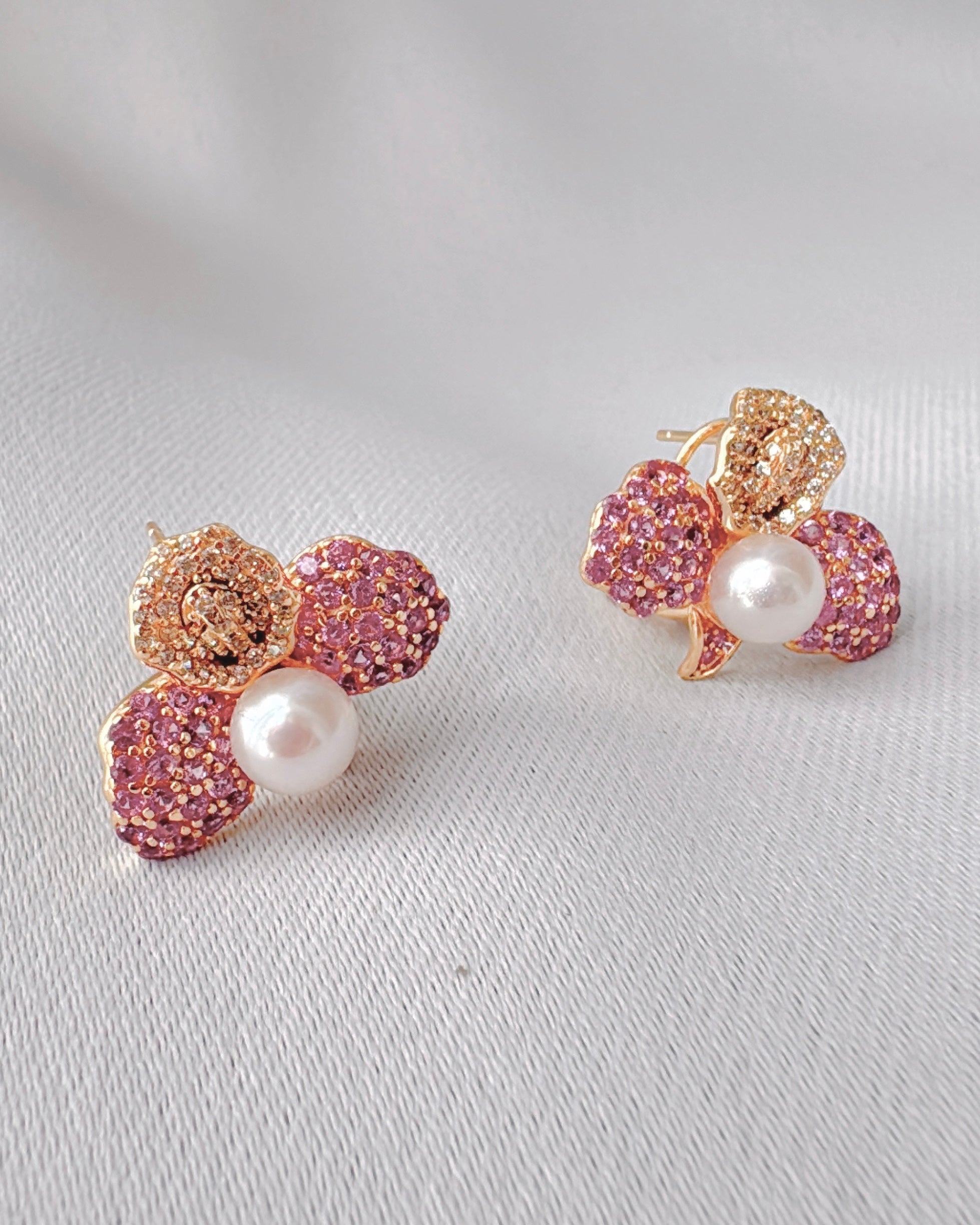 Pink d’Or, Petals of Gold (Ivory Pink Akoya)
