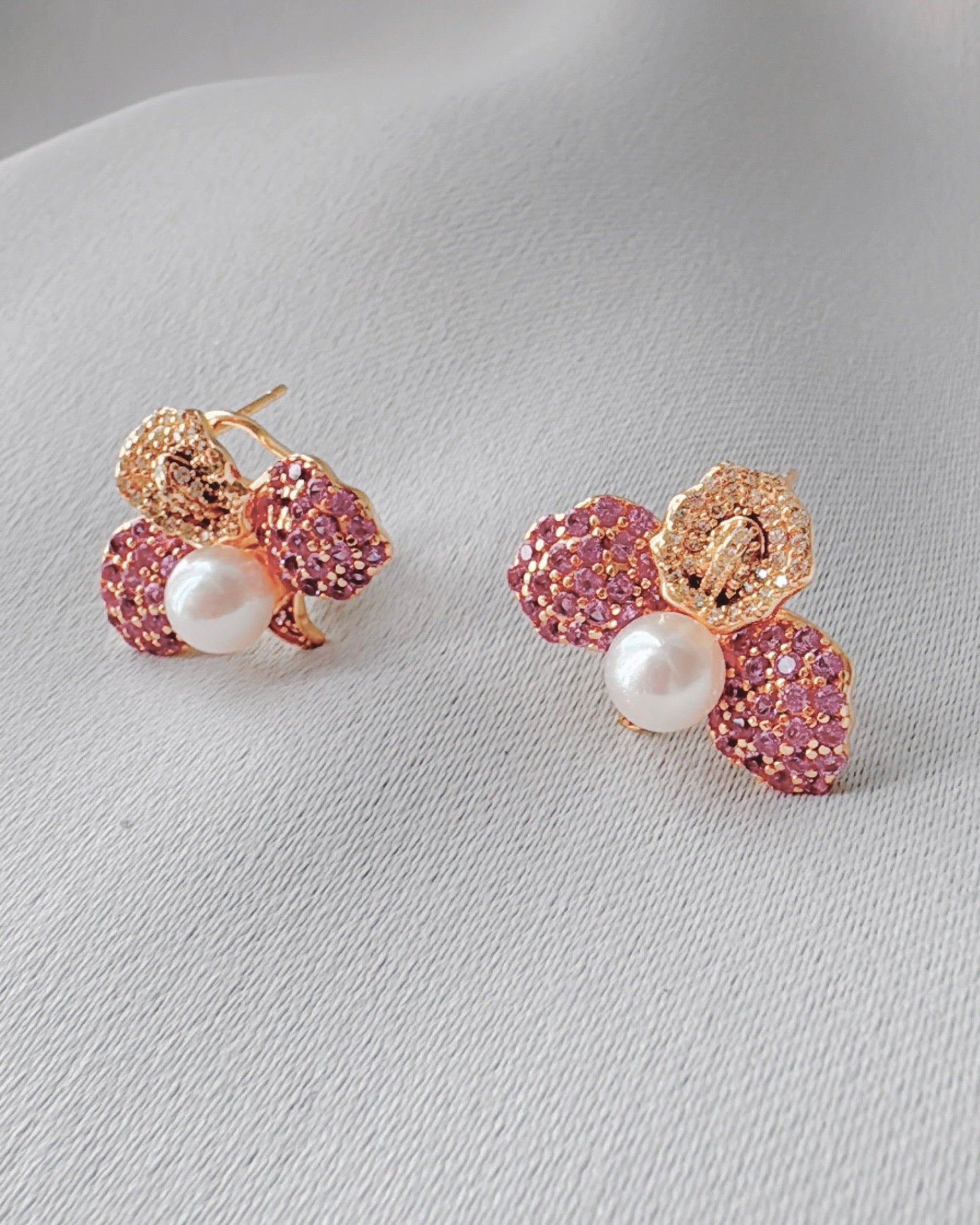 Pink d’Or, Petals of Gold (Ivory Pink Akoya)
