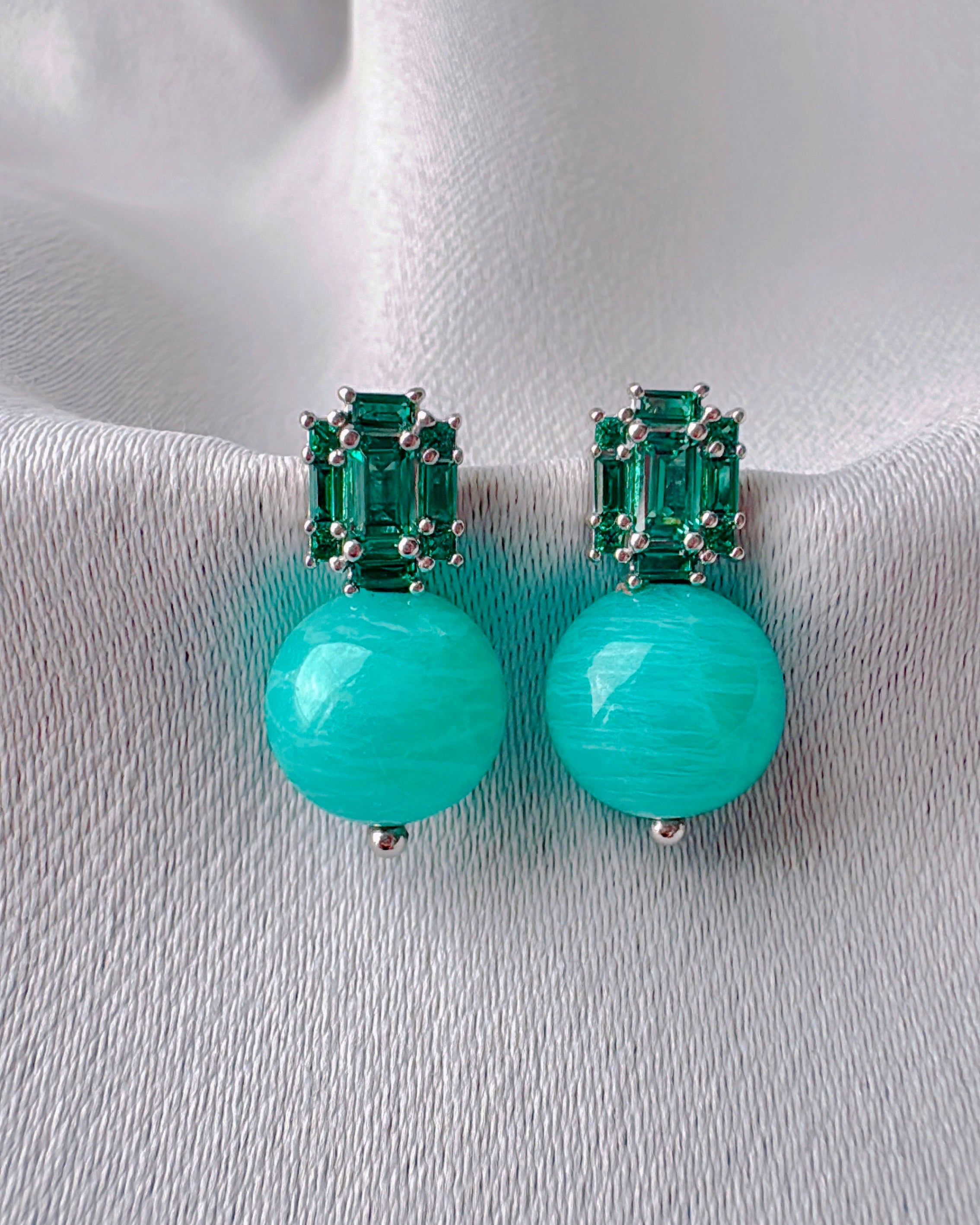 Simple Petite Amazonites