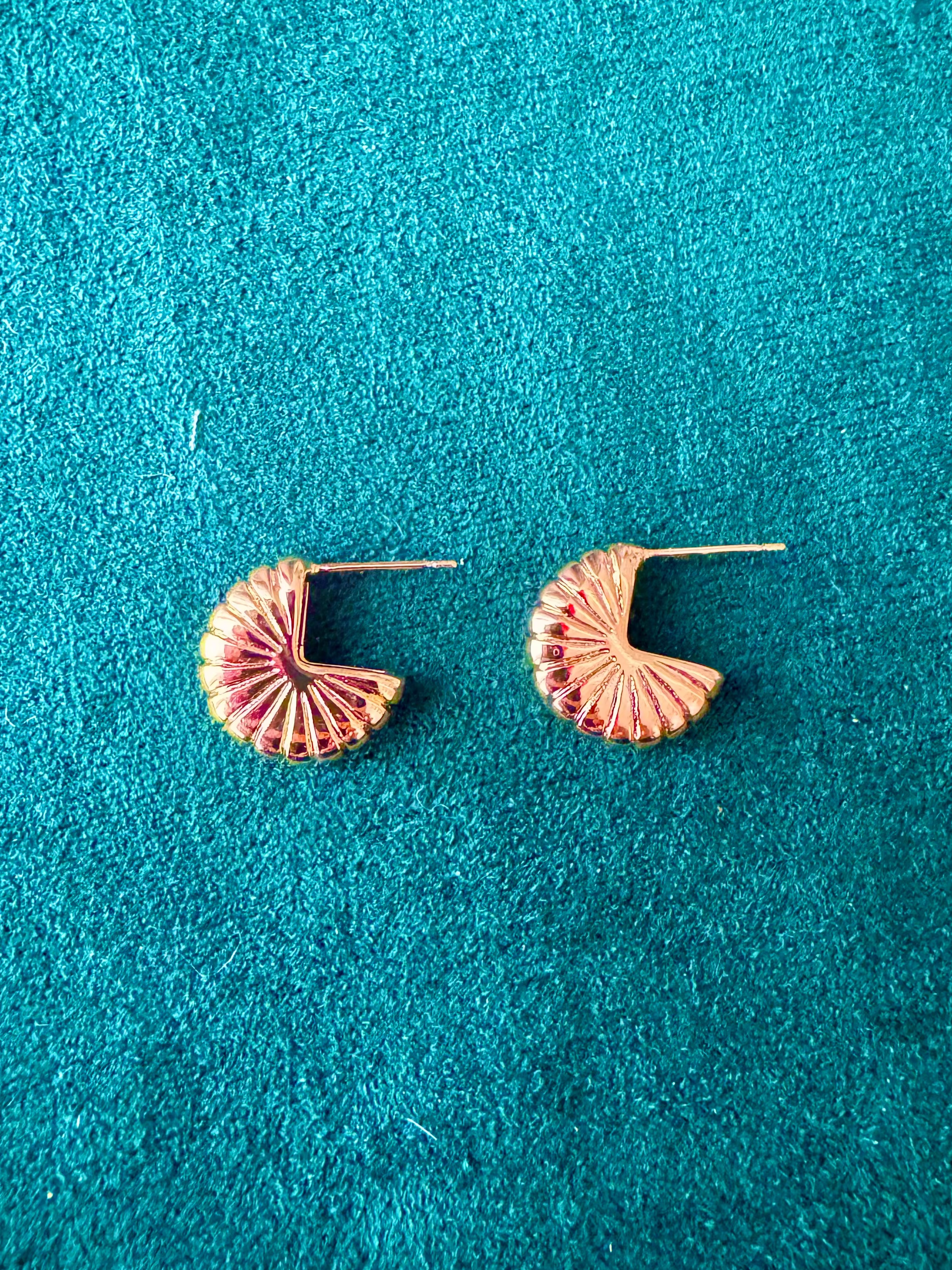 Golden Seashells