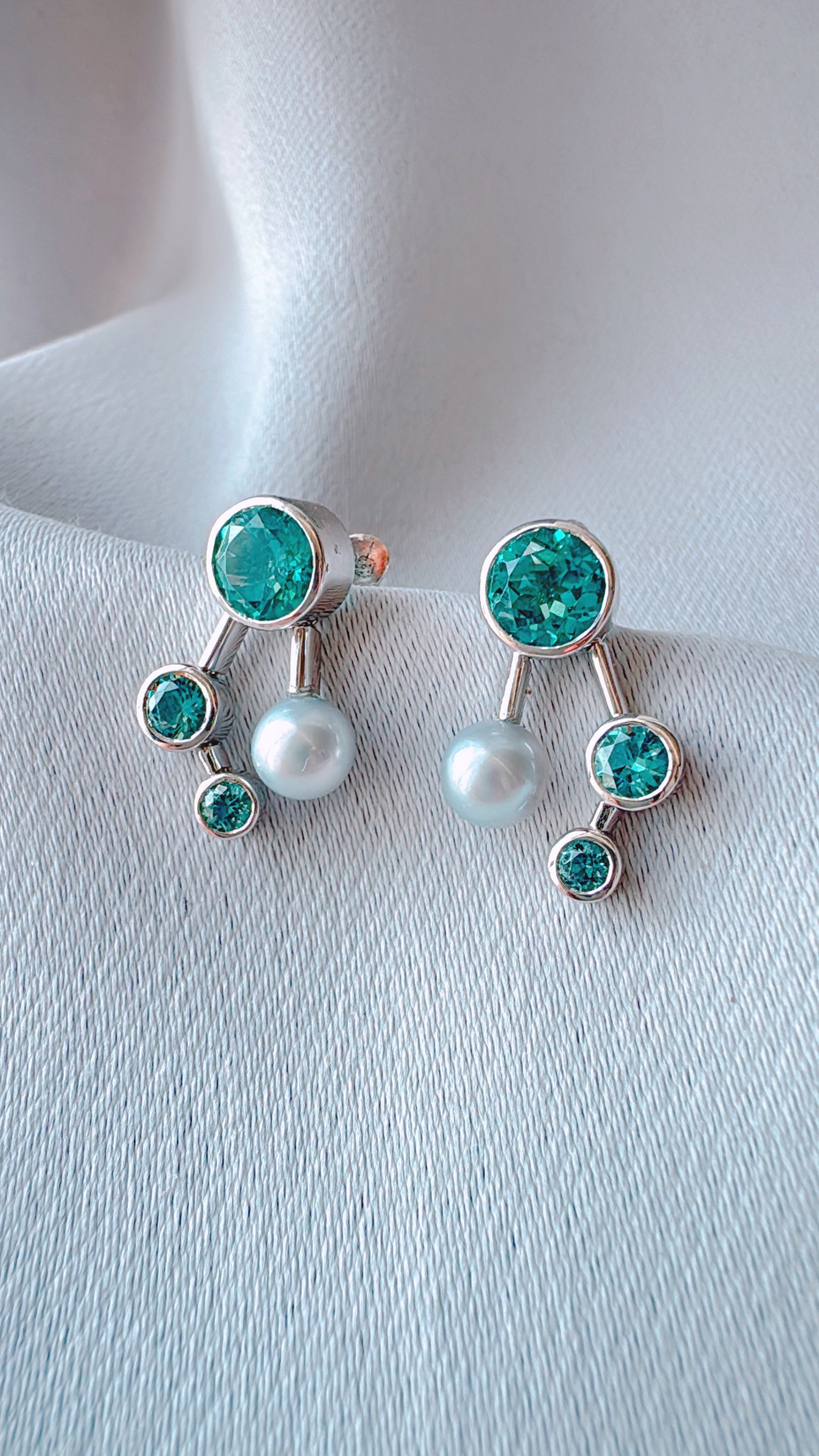Luxe Blue Constellation (6mm akoya)