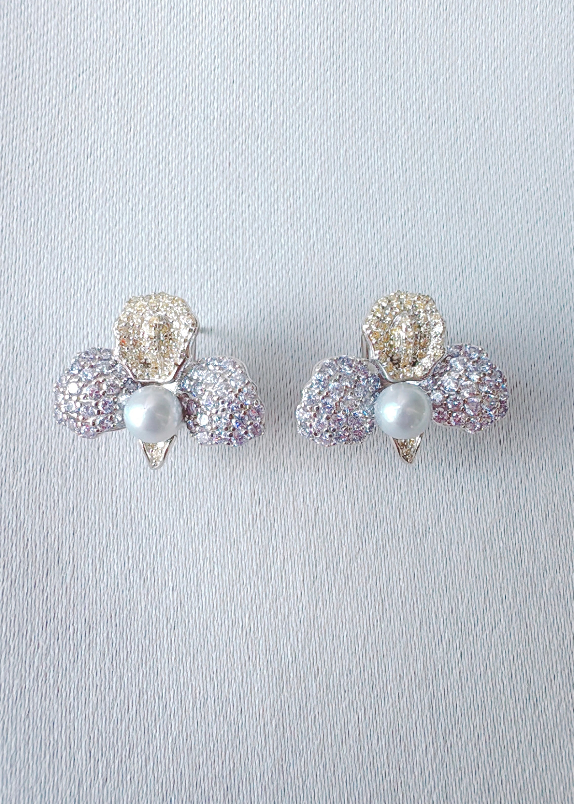 Petale d’Or, Petals of Lilac and Gold (Pre-order: 3 weeks)