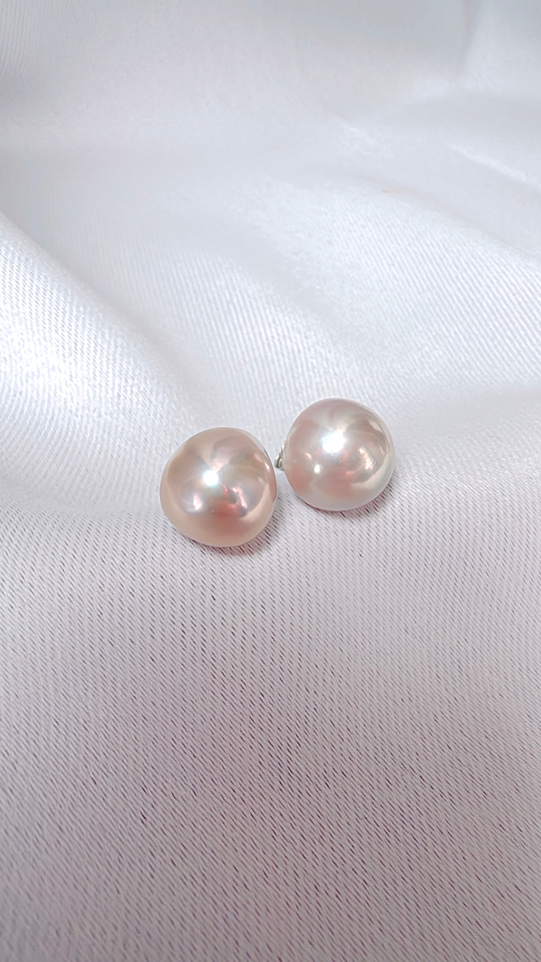 Dark Mabe Studs