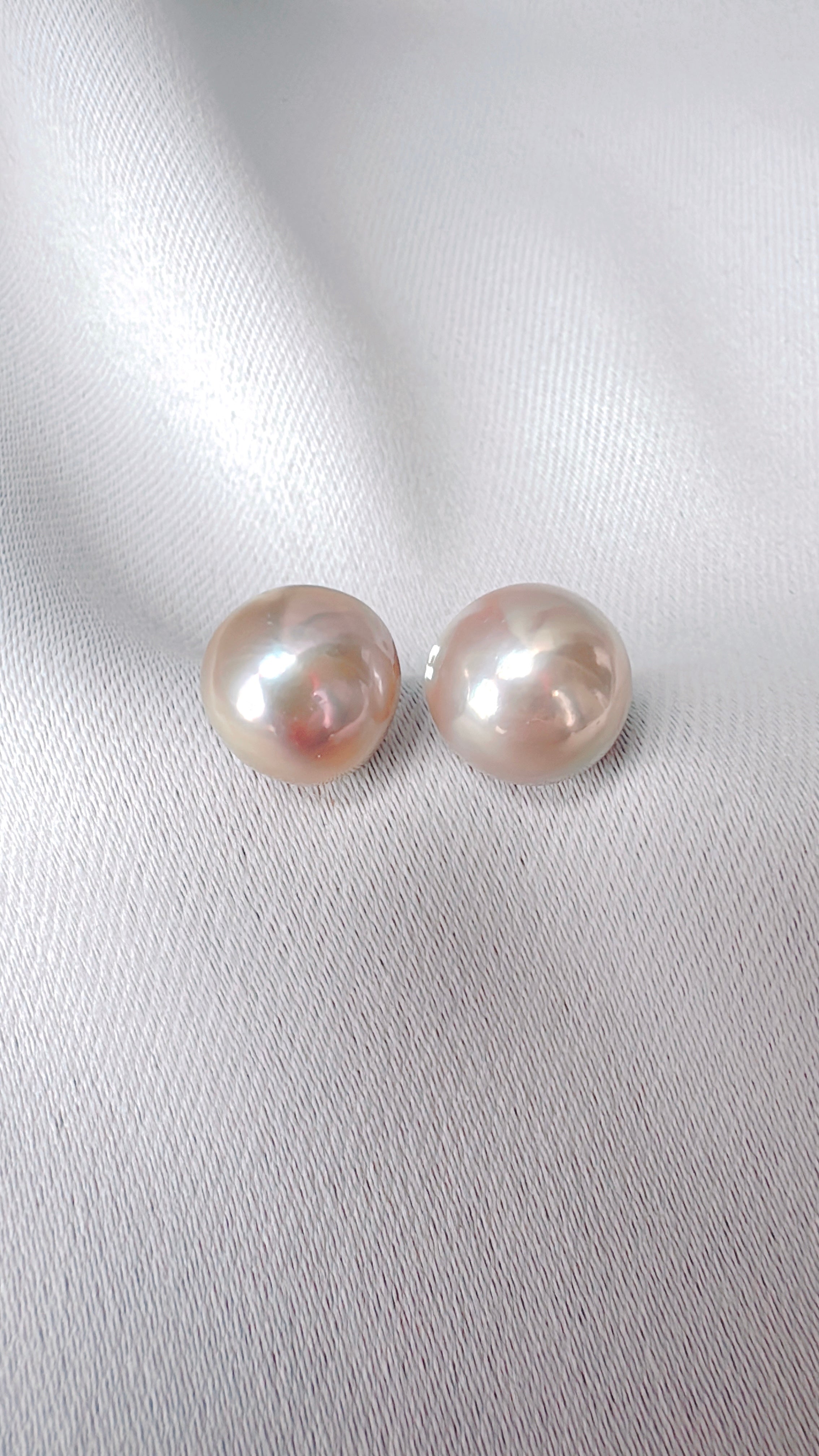 Dark Mabe Studs