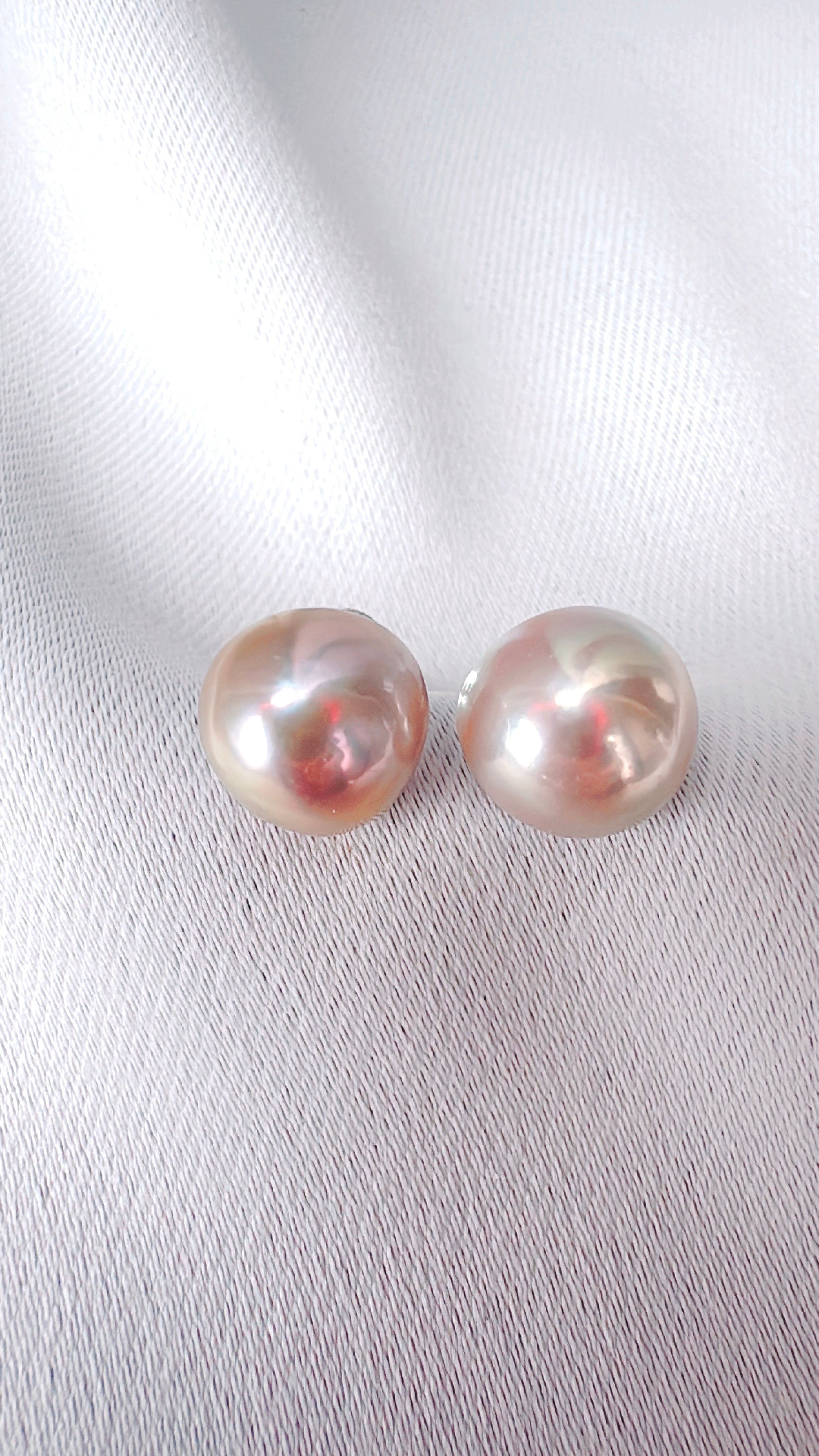 Dark Mabe Studs