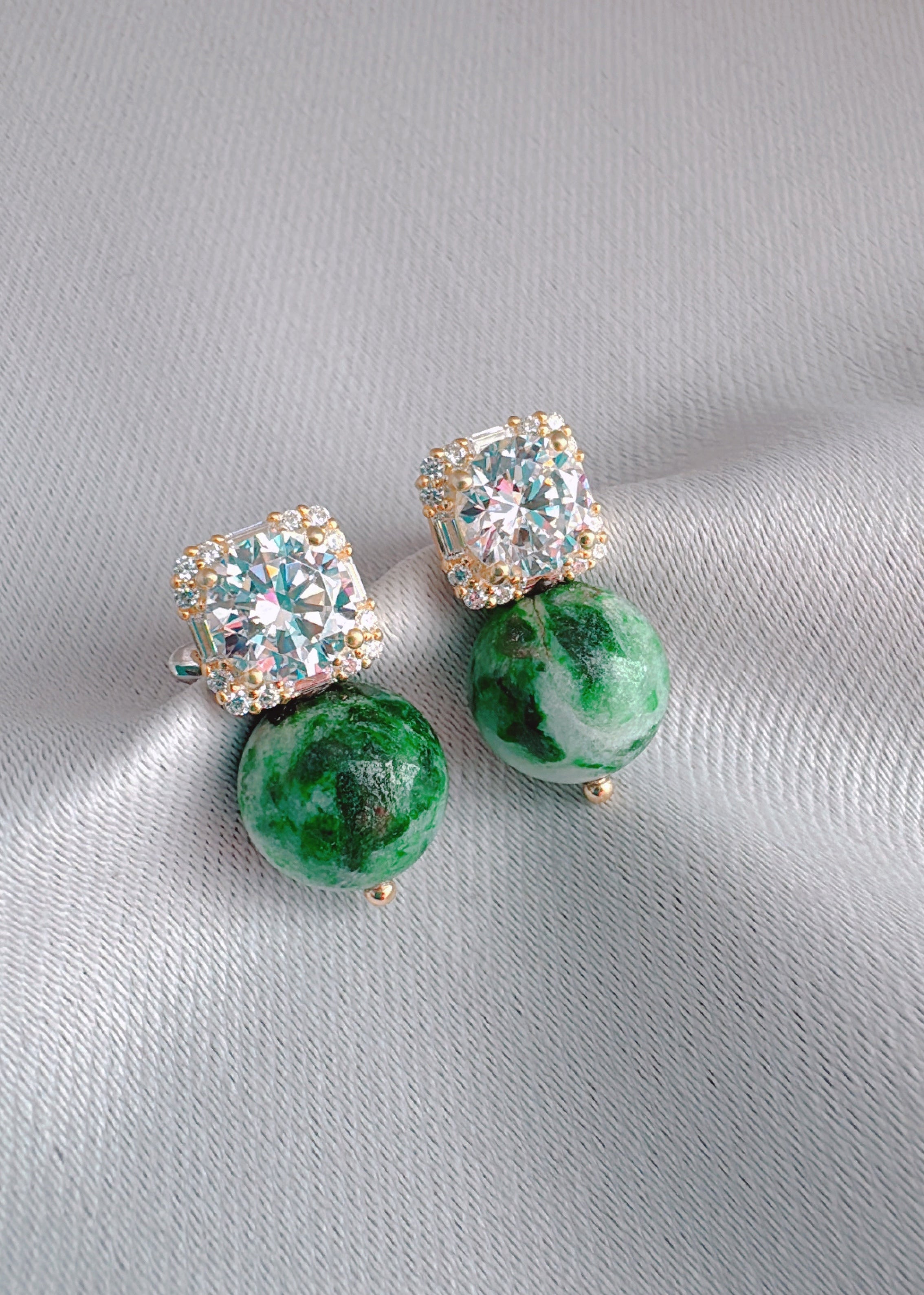 Elegancia Serene en Jadeíta ICY