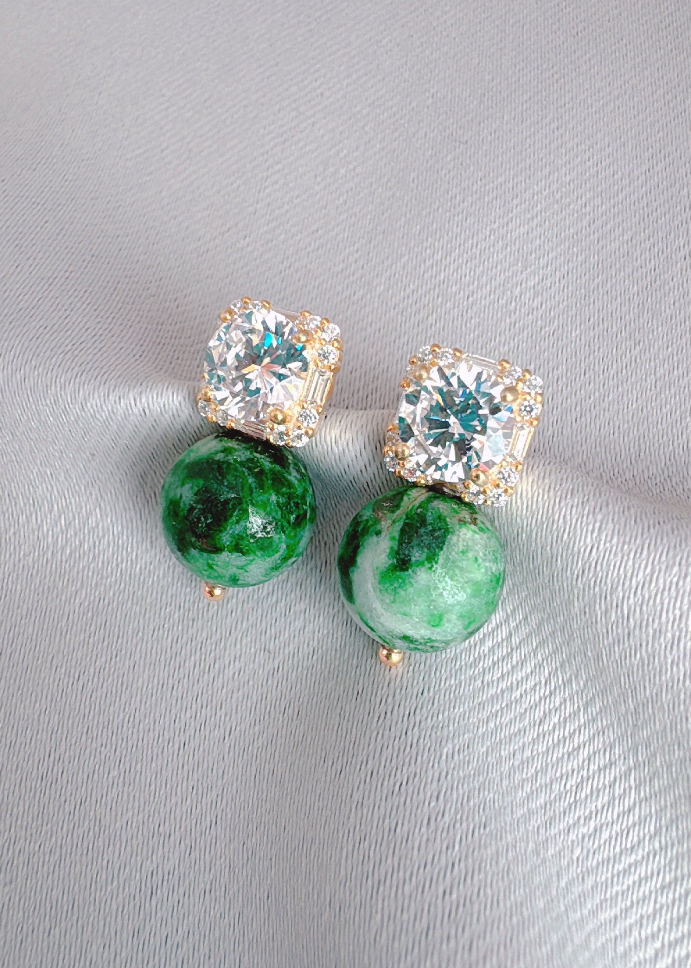 Elegancia Serene en Jadeíta ICY