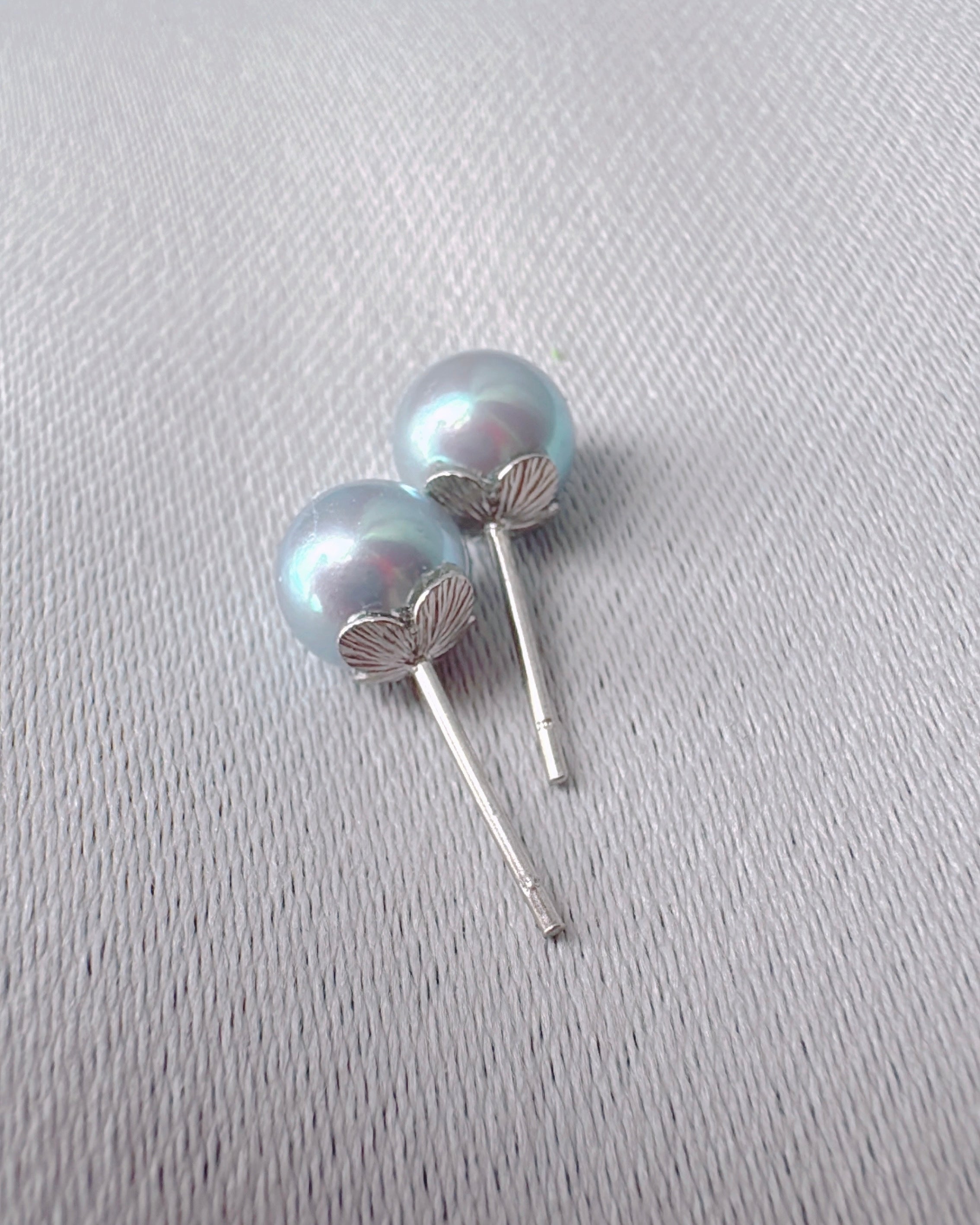 K18WG 7.5mm Luxe Blue Akoya Pearls (top quality)