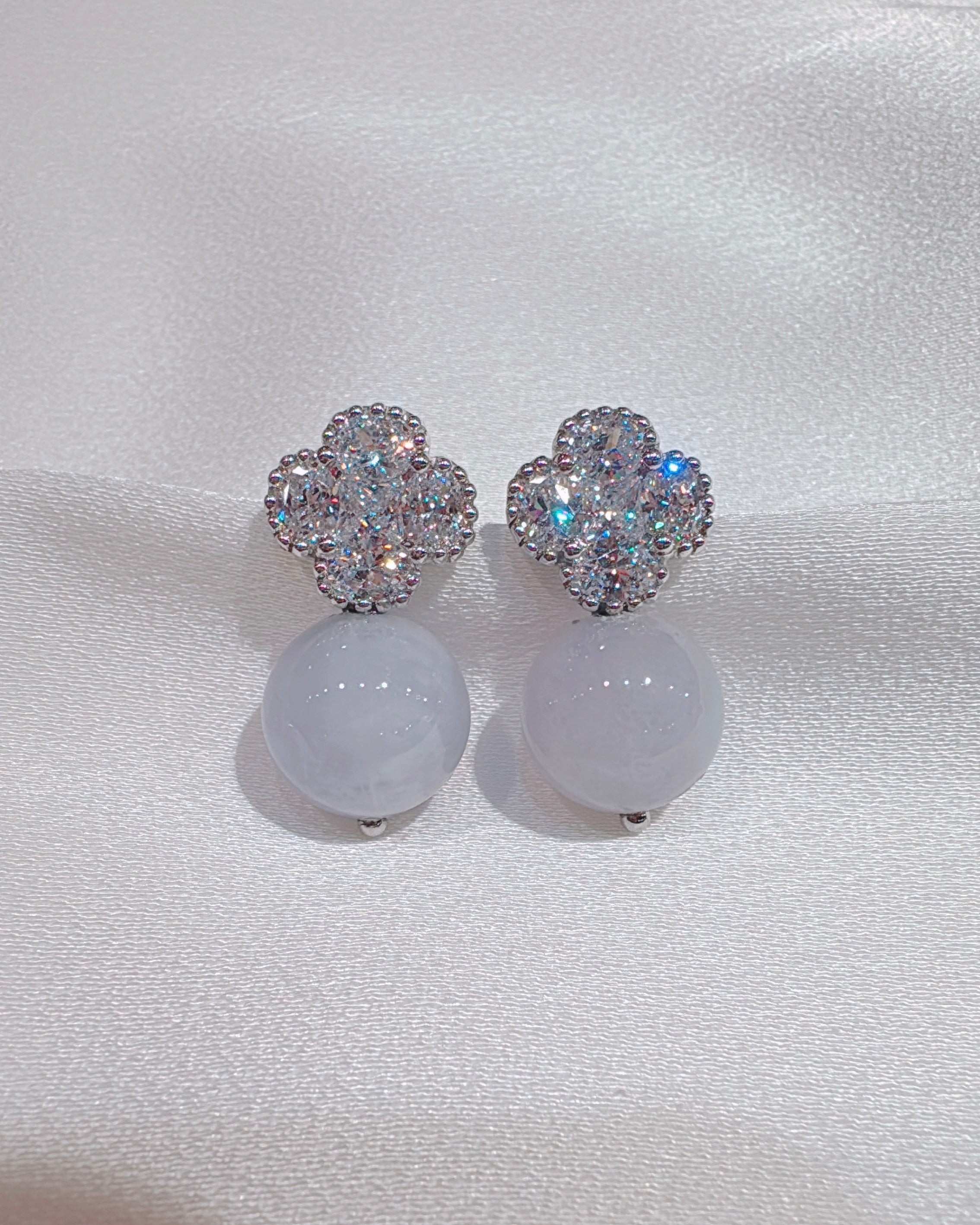 Poised Elegance in Lilac Jadeite (Size M)