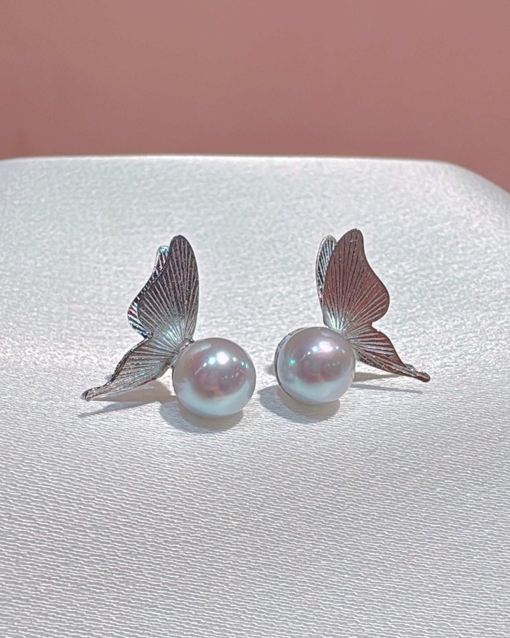 Flow X Lechelle Joyeux Wings (7.5mm Akoya Pearl)