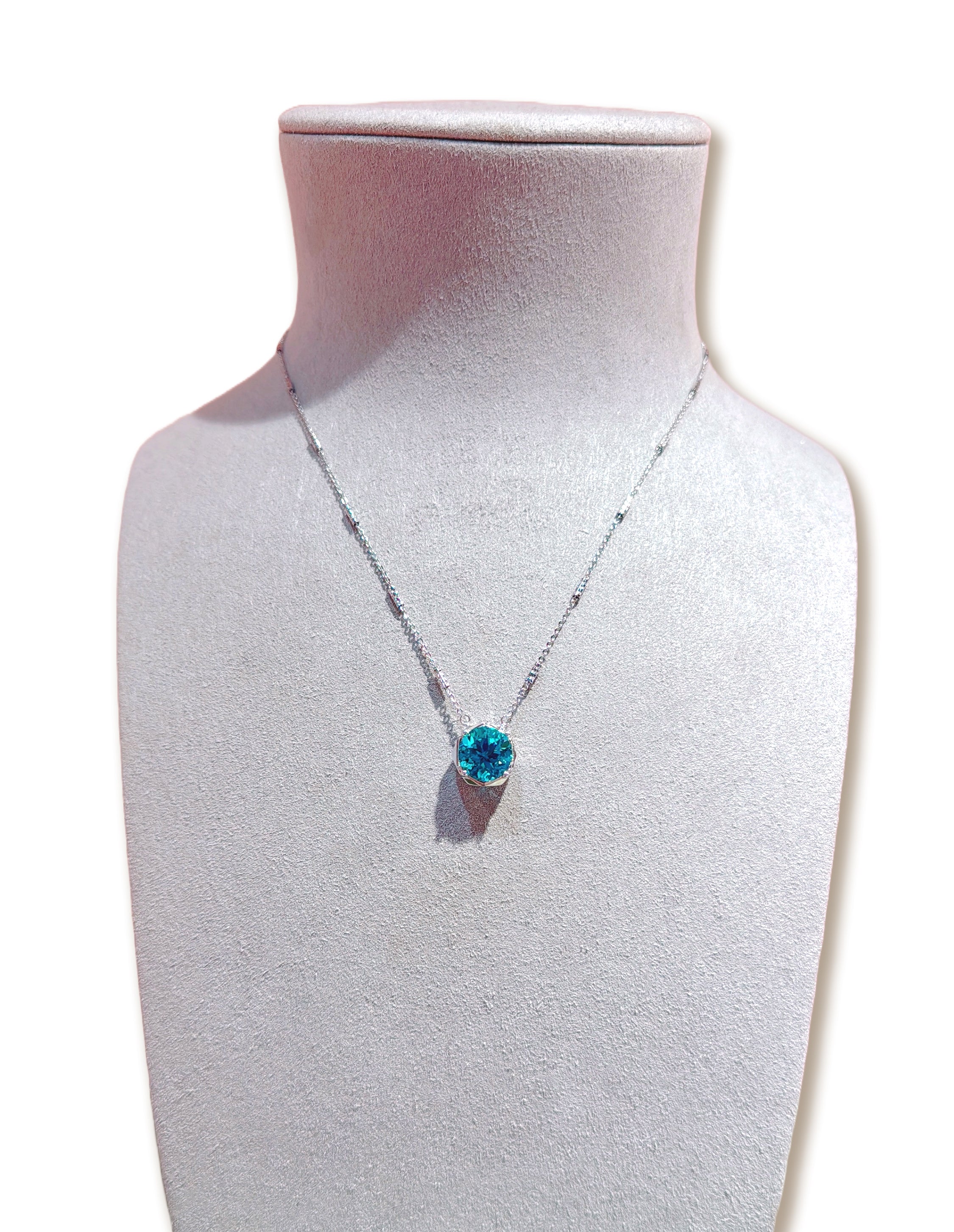 The Calmwater Pendant