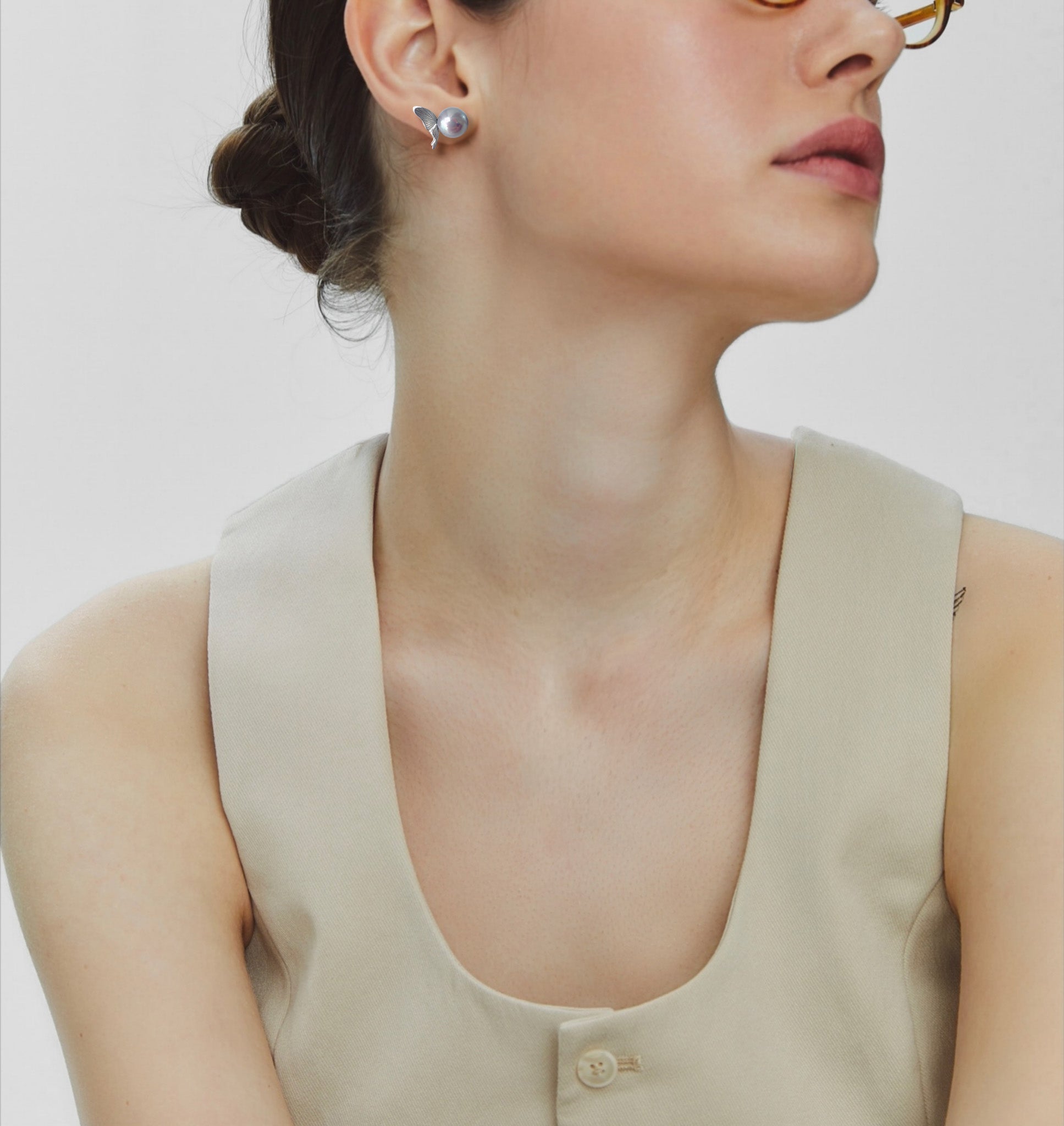 Silver Flutterby (akoya)