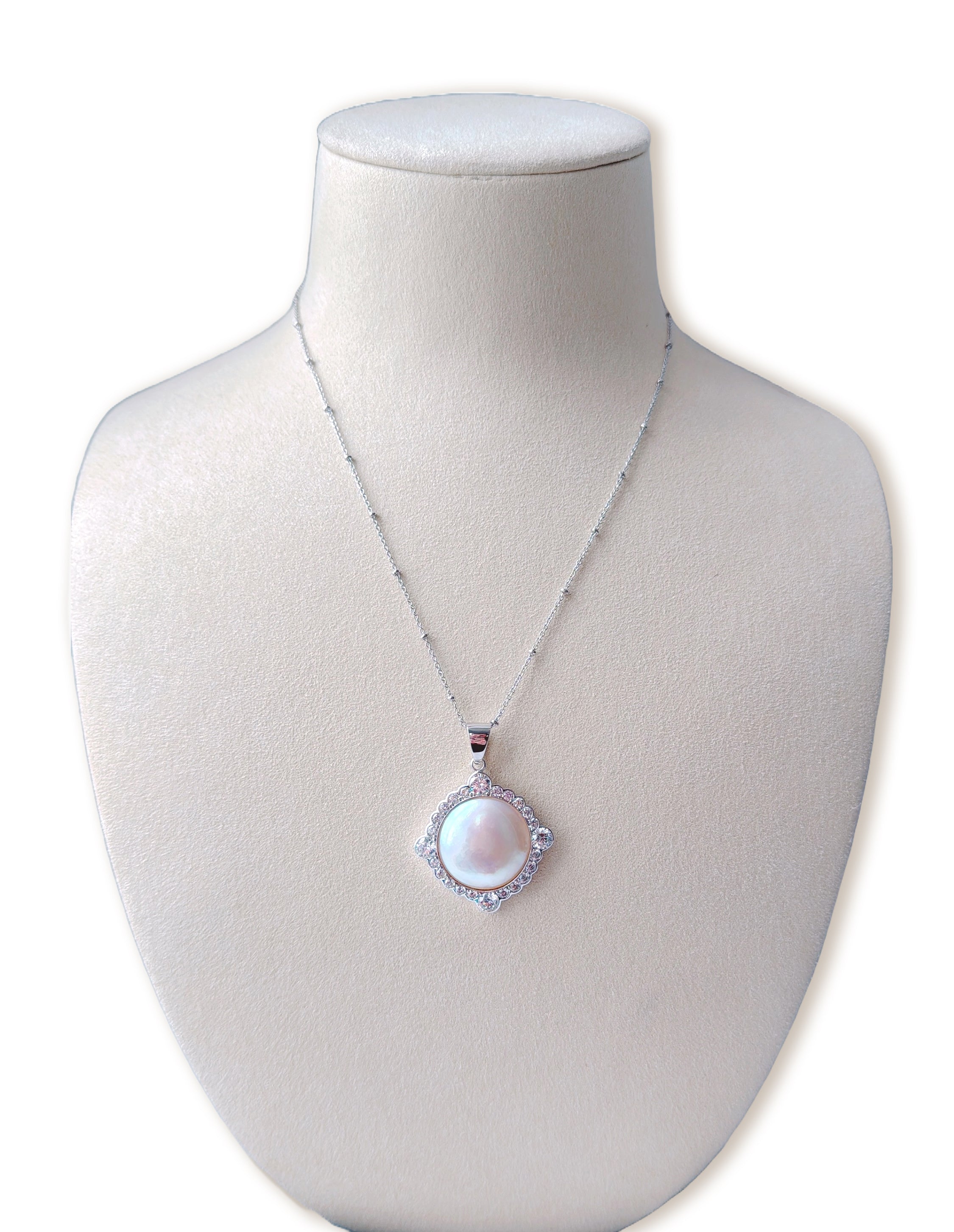 優しい月明かりの輝き【受注生産：6～8週間】