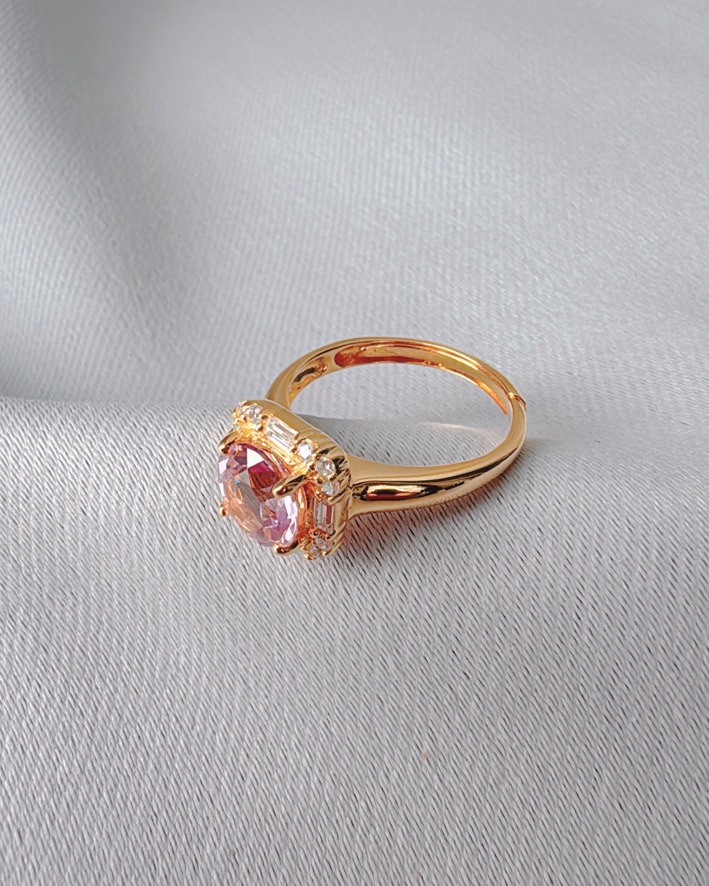 Project V simple band (pink & gold)