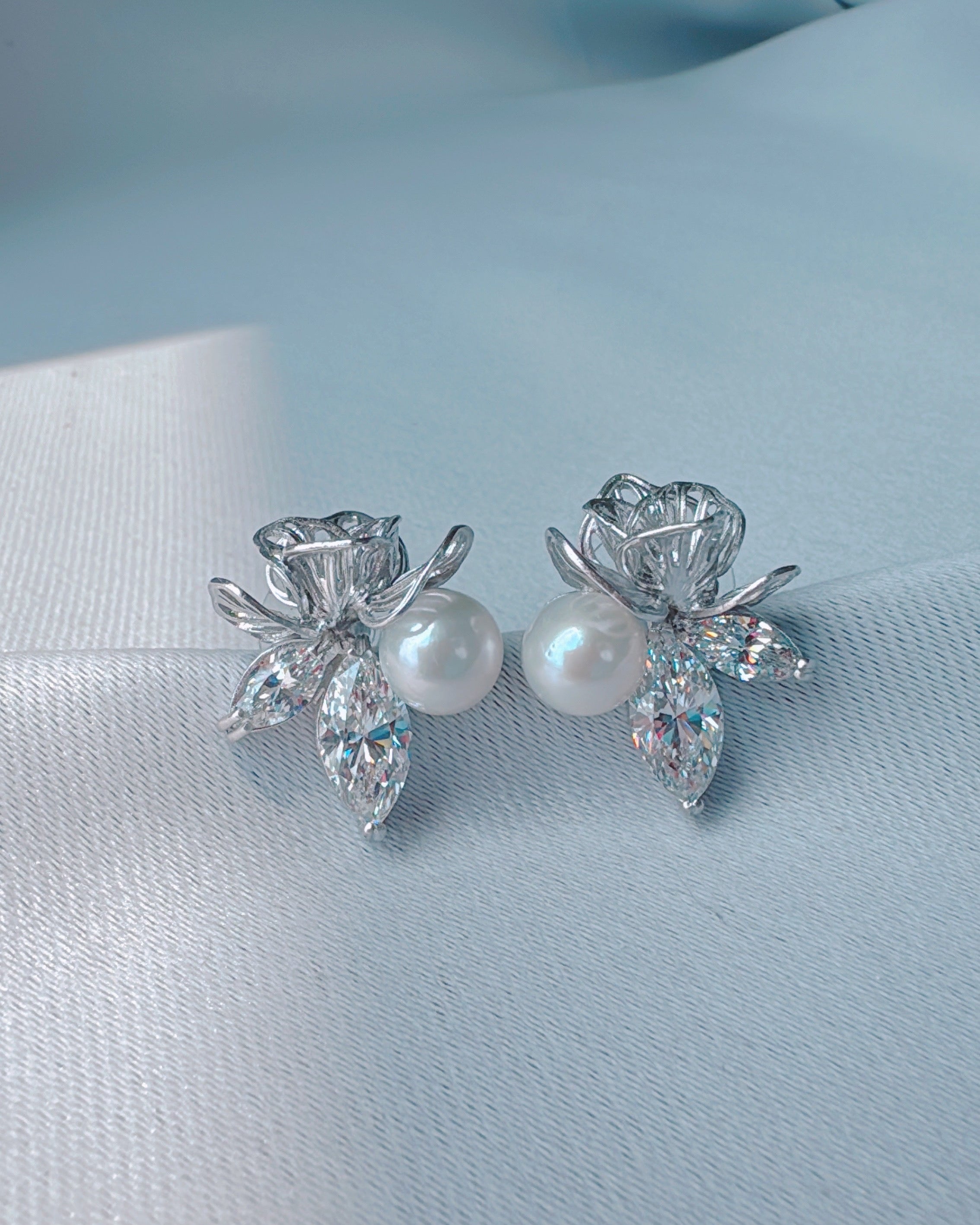 Flow X Lechelle: フローラルダンス (ホワイトゴールド)