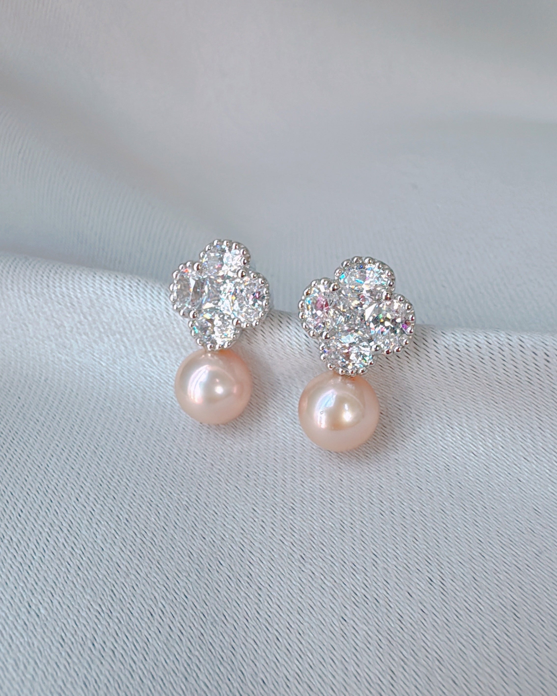 クローバーシャ​​イン