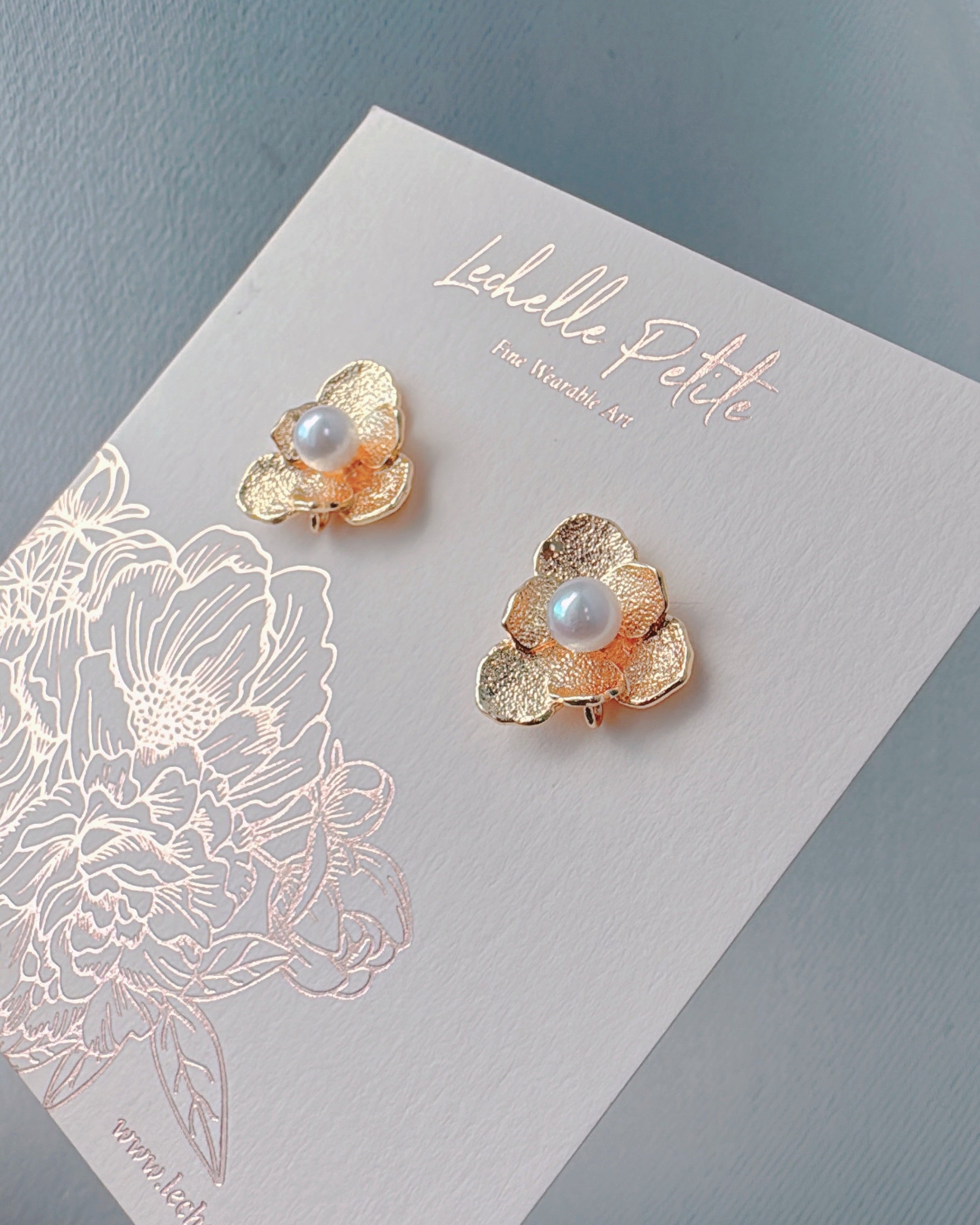 ゴールデンフラワー リュクス アイボリー アコヤ