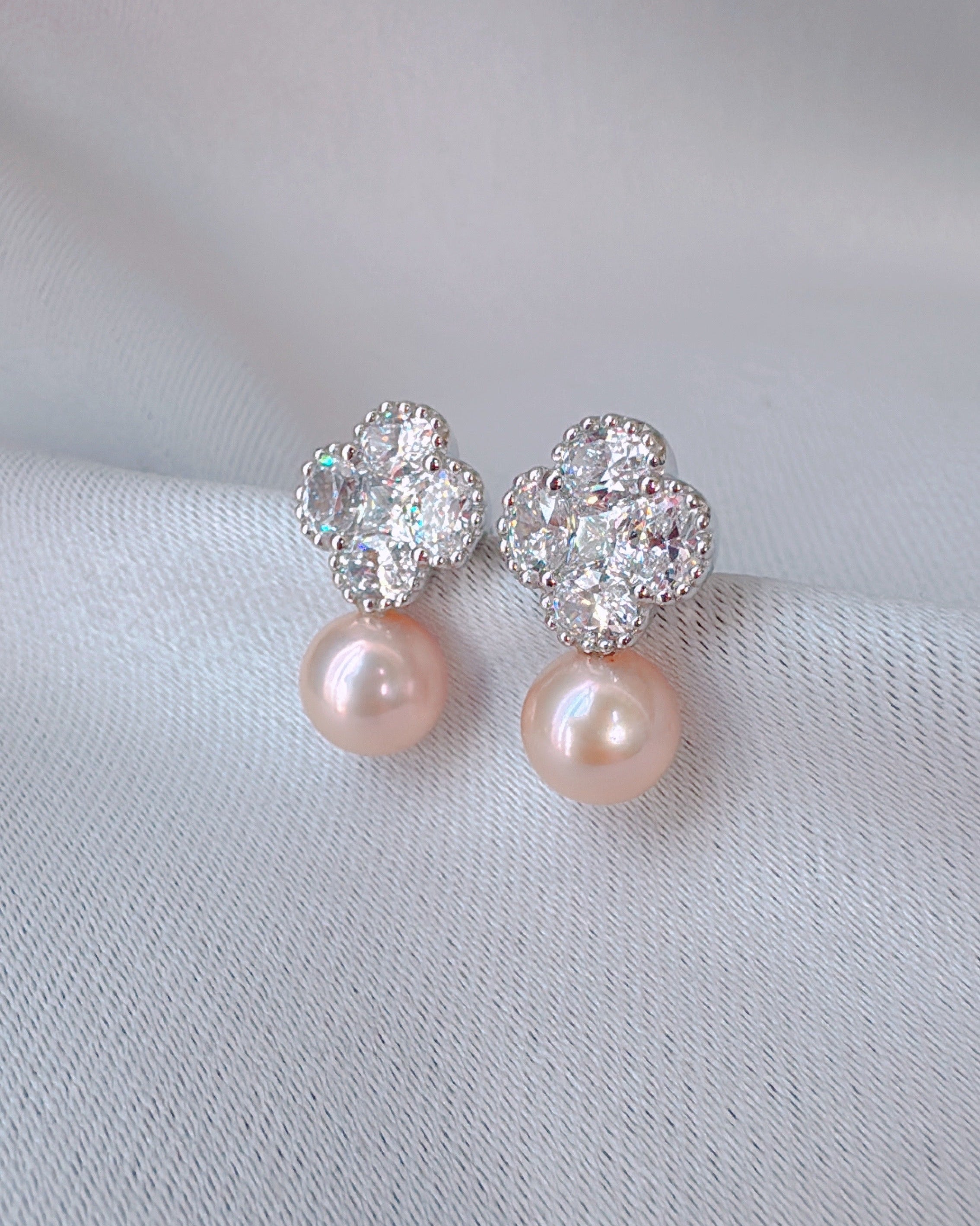 クローバーシャ​​イン