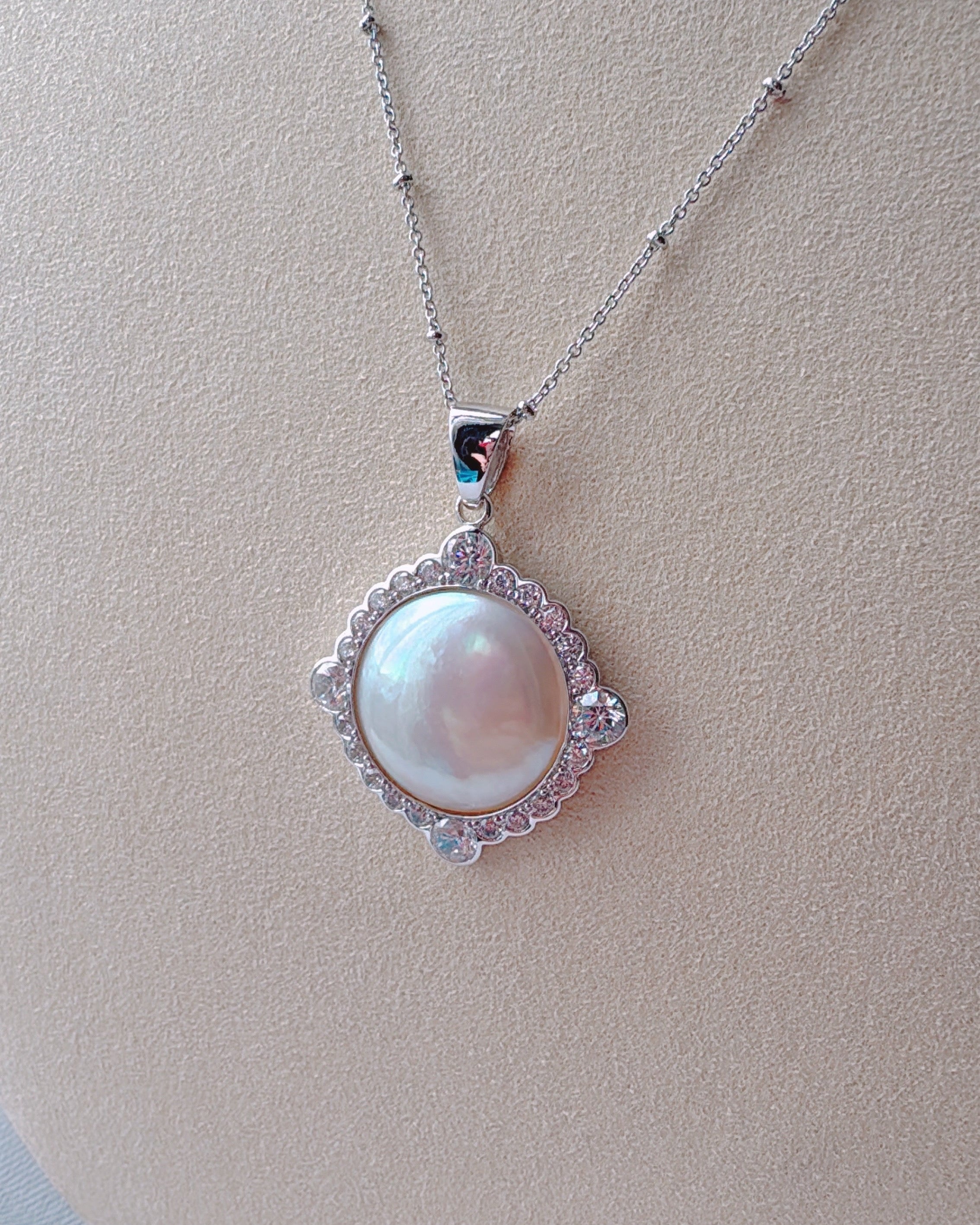 優しい月明かりの輝き【受注生産：6～8週間】