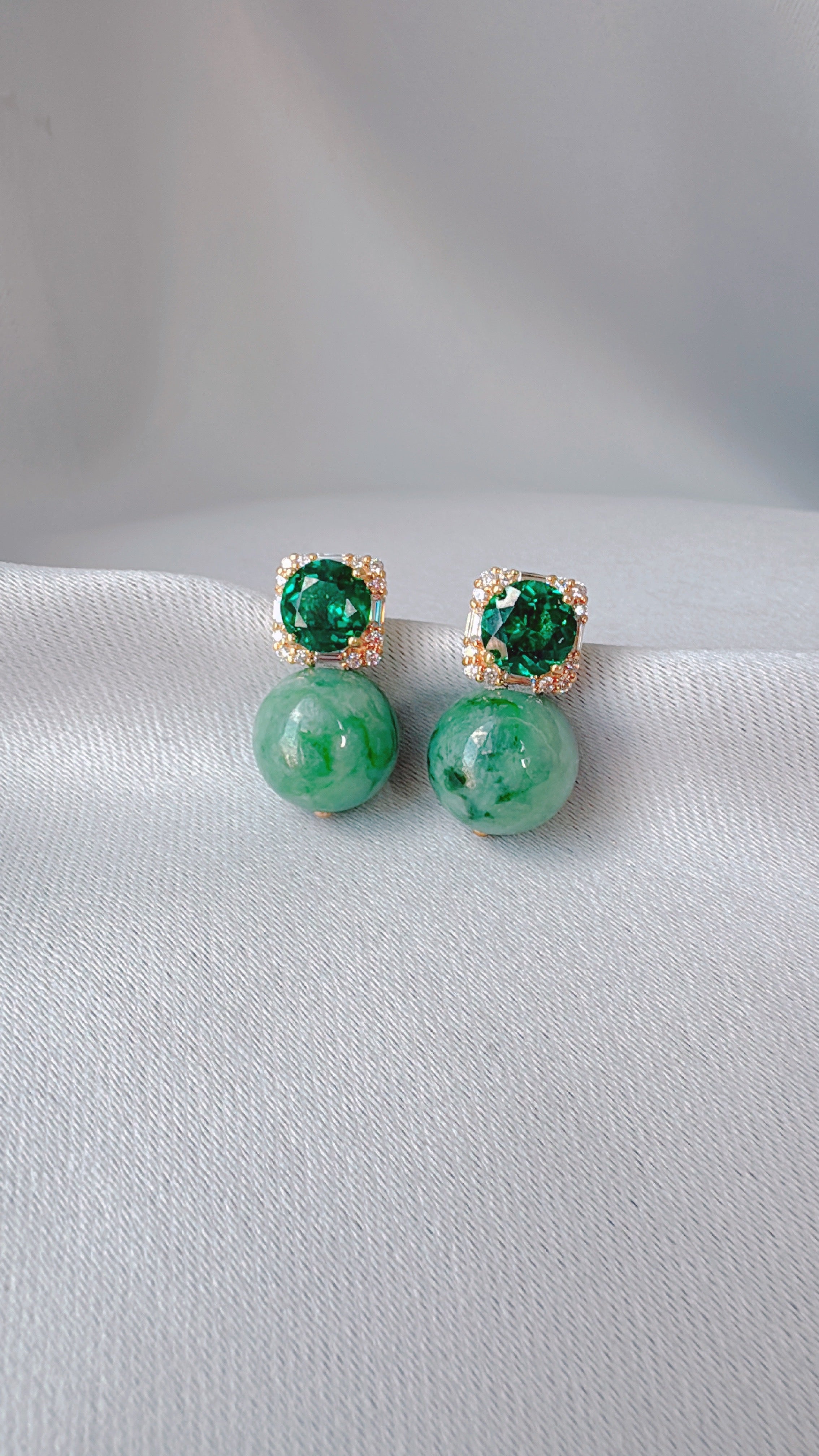 エメラルドグリーンジェダイト（中）