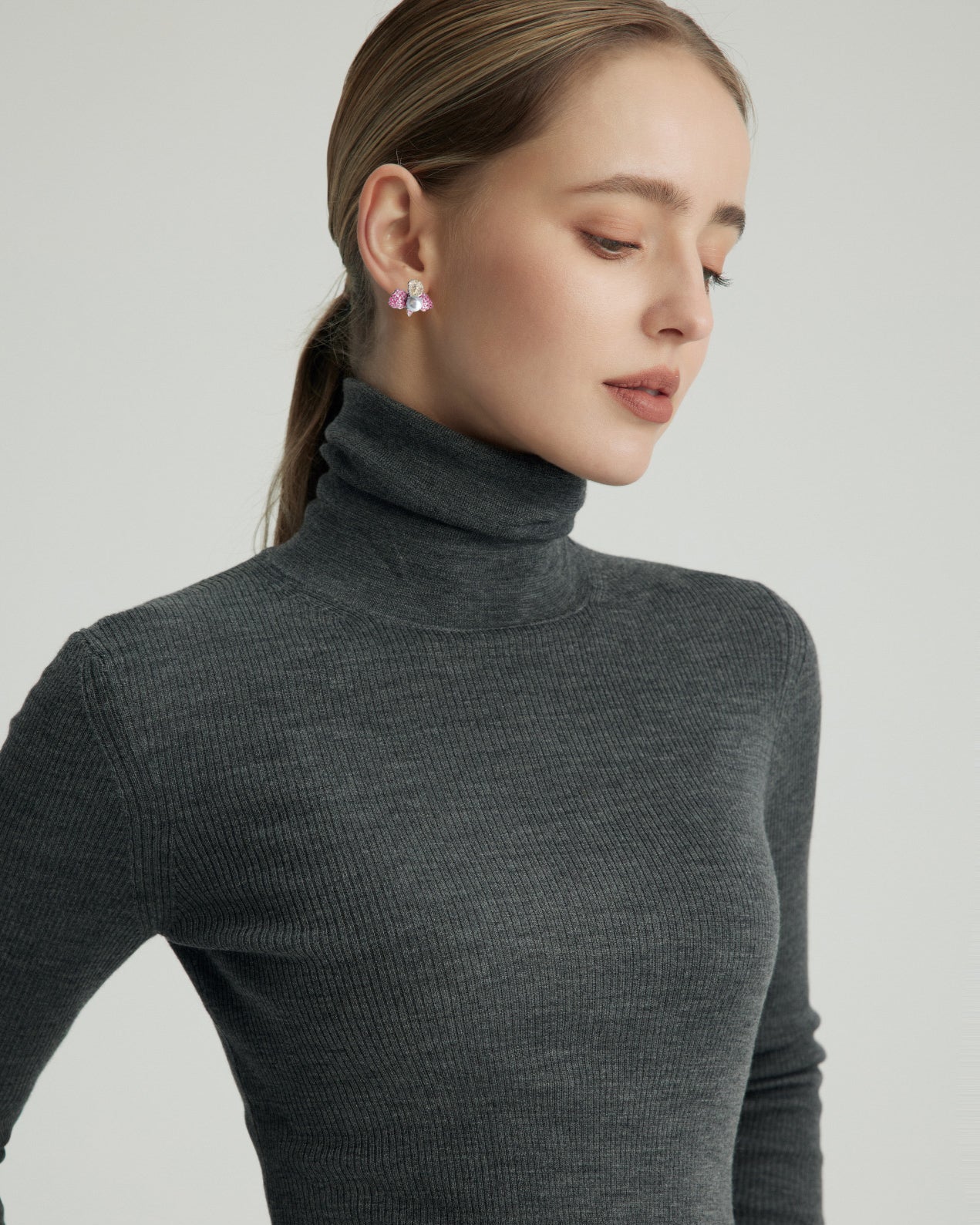 ローズドールブルー、ピンクとゴールドの花びら（アコヤ）