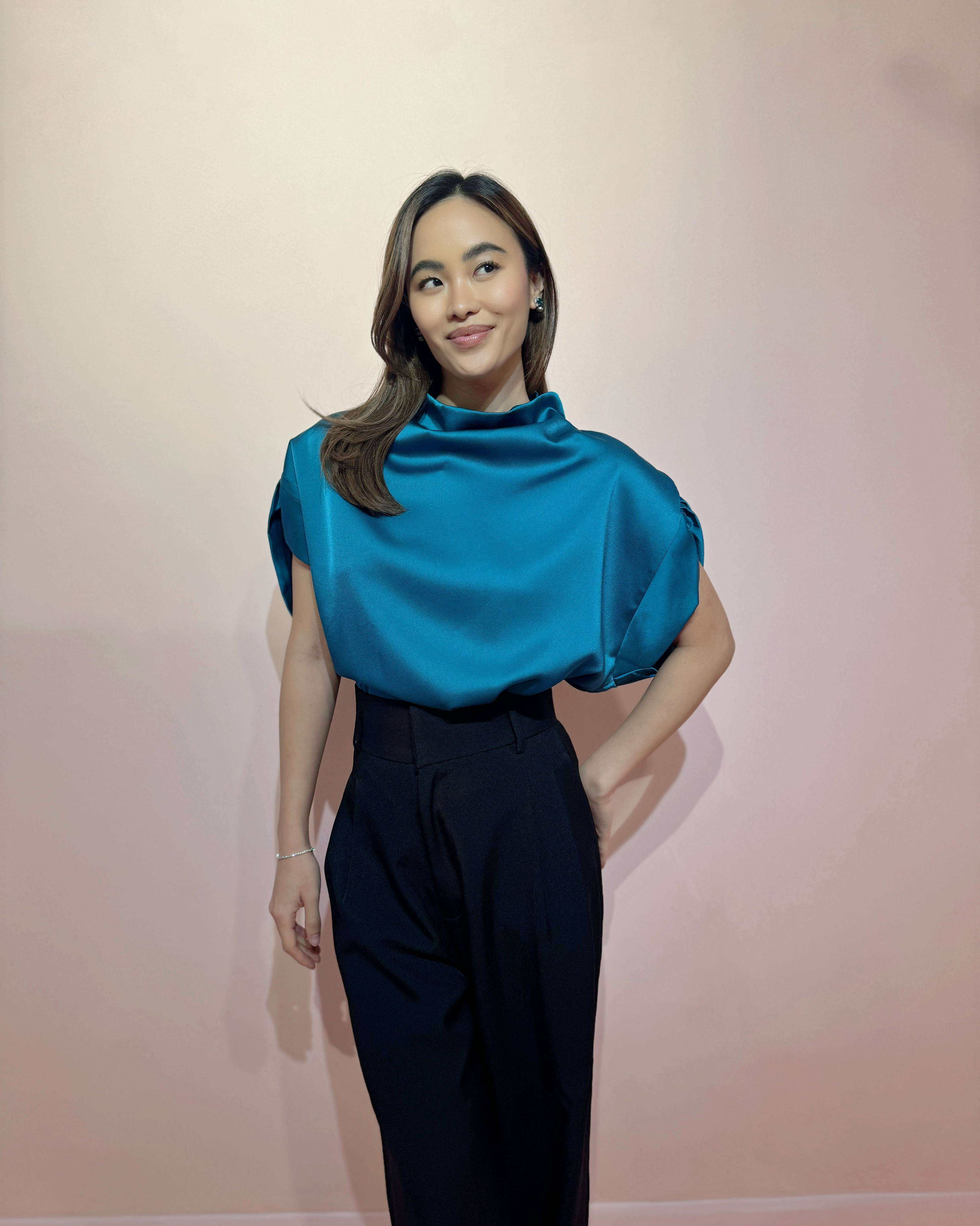 チューリップスリーブトップ（ティール）