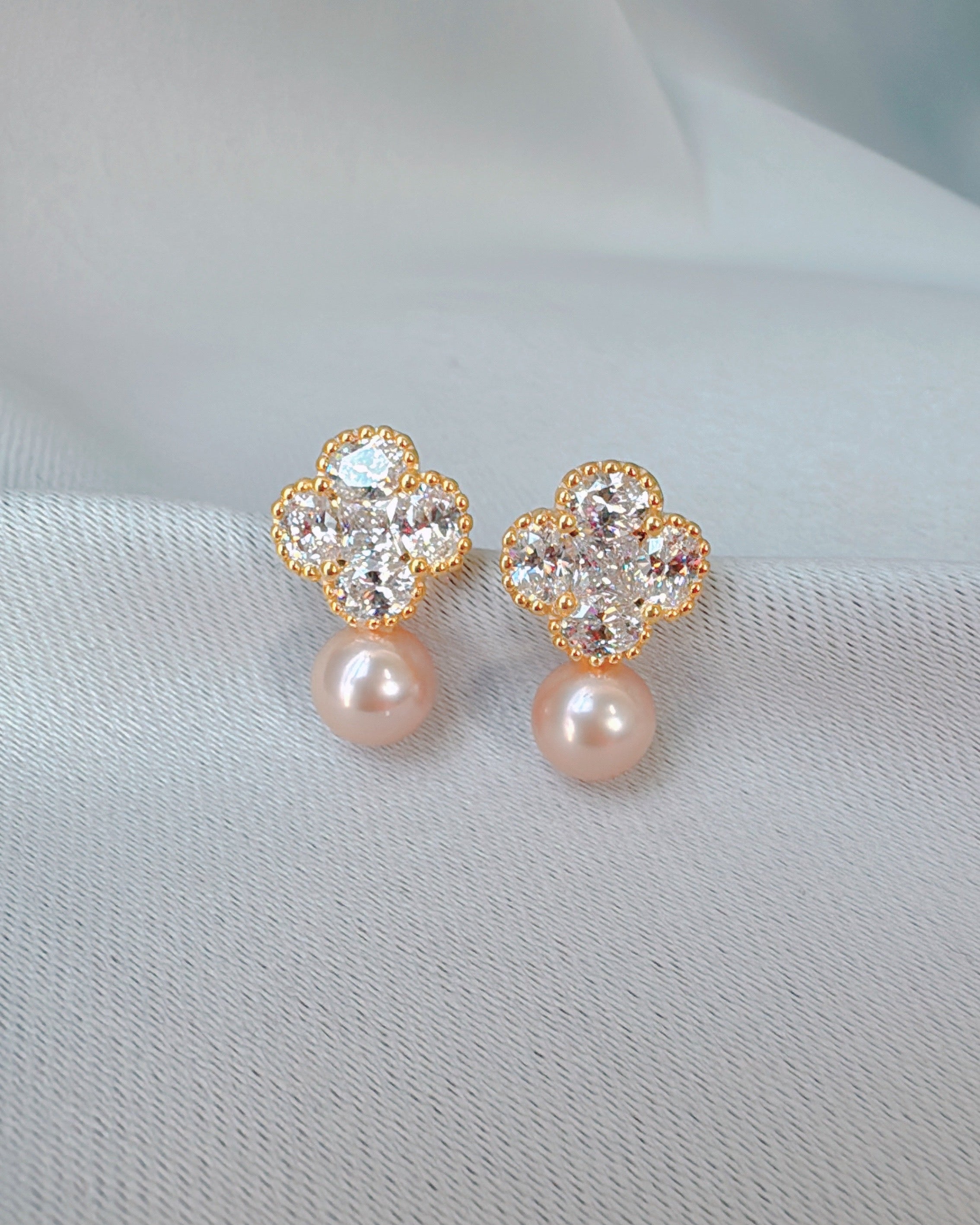 クローバーシャ​​イン