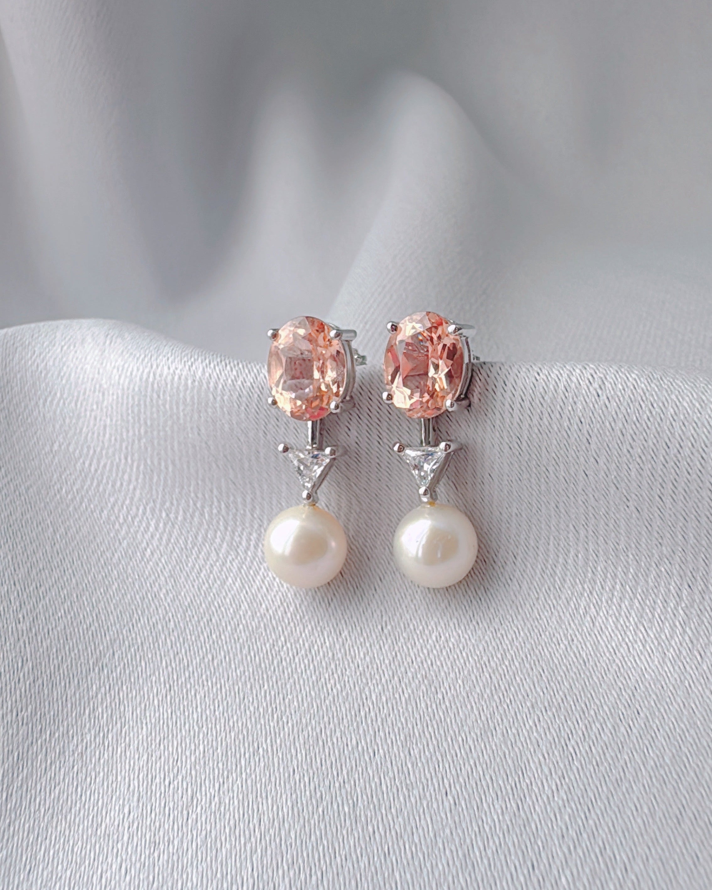 桃の中にエレガントな矢