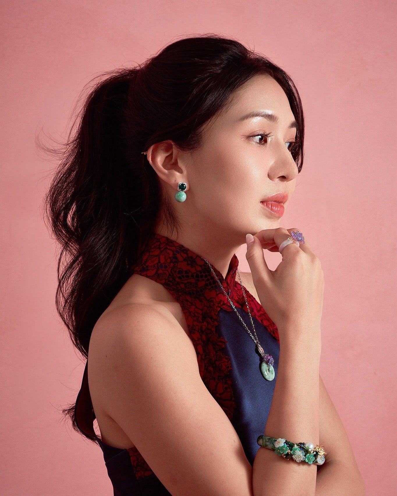 エメラルドグリーンジェダイト（中）