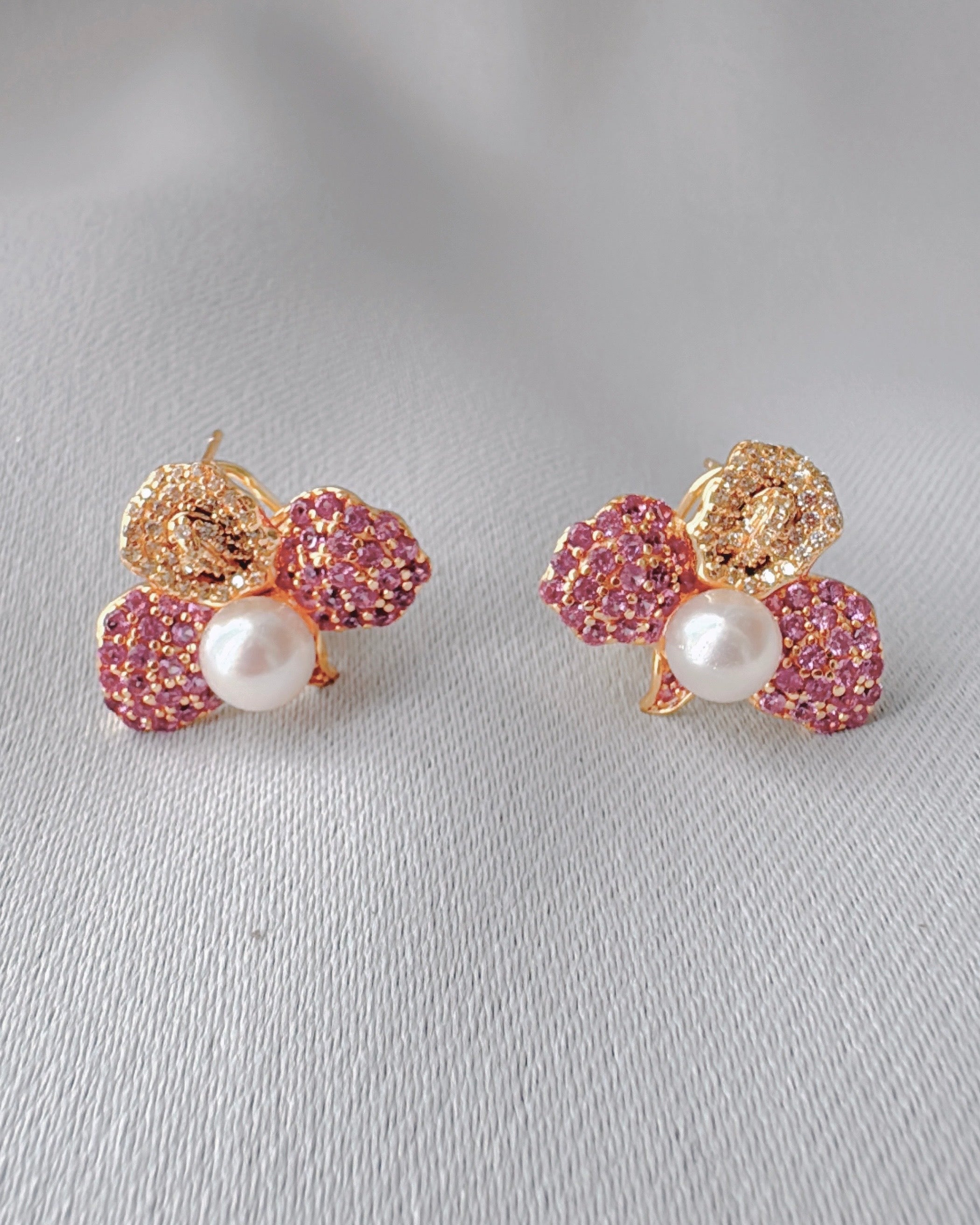 Pink d’Or, Petals of Gold (Ivory Pink Akoya)