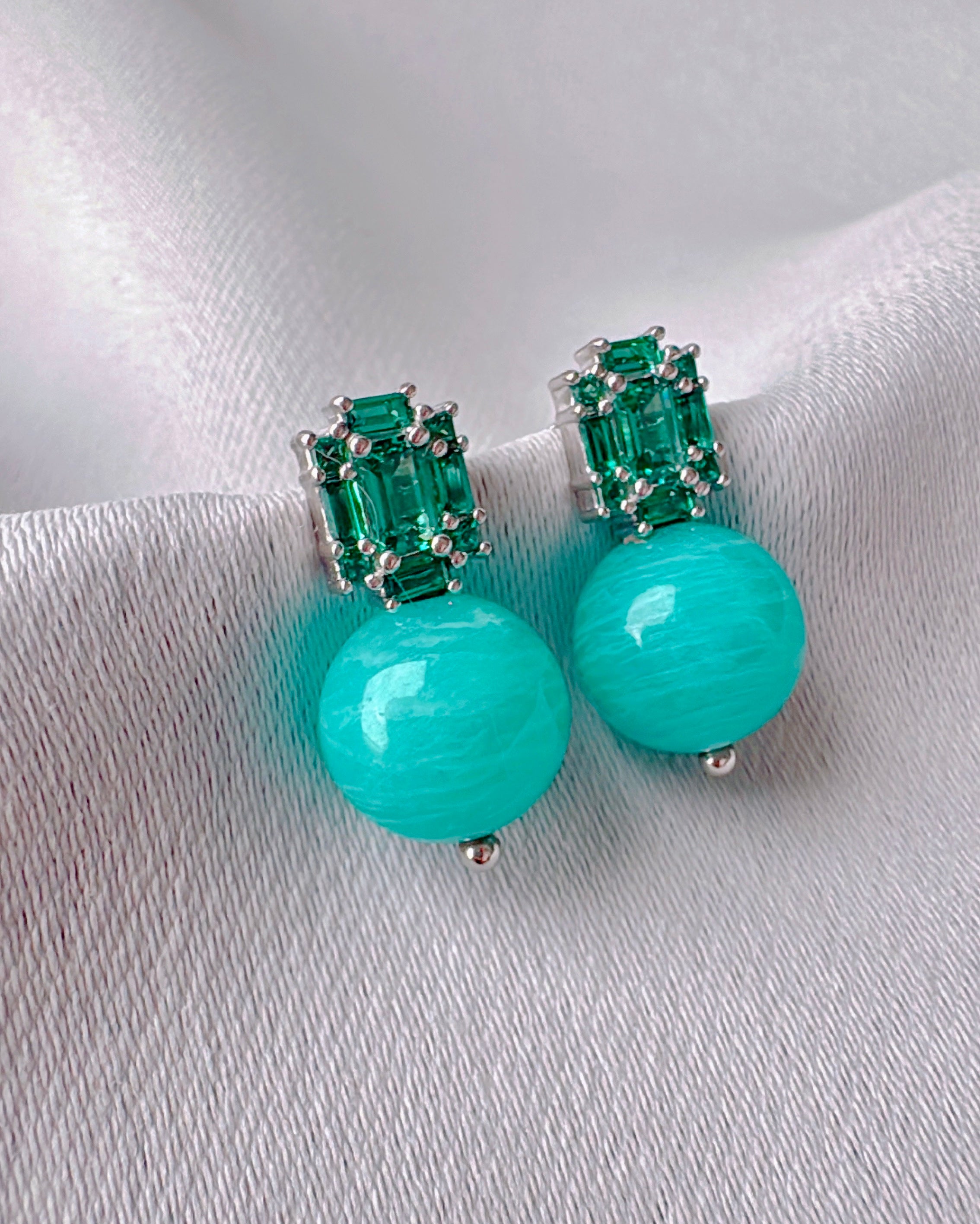 Simple Petite Amazonites