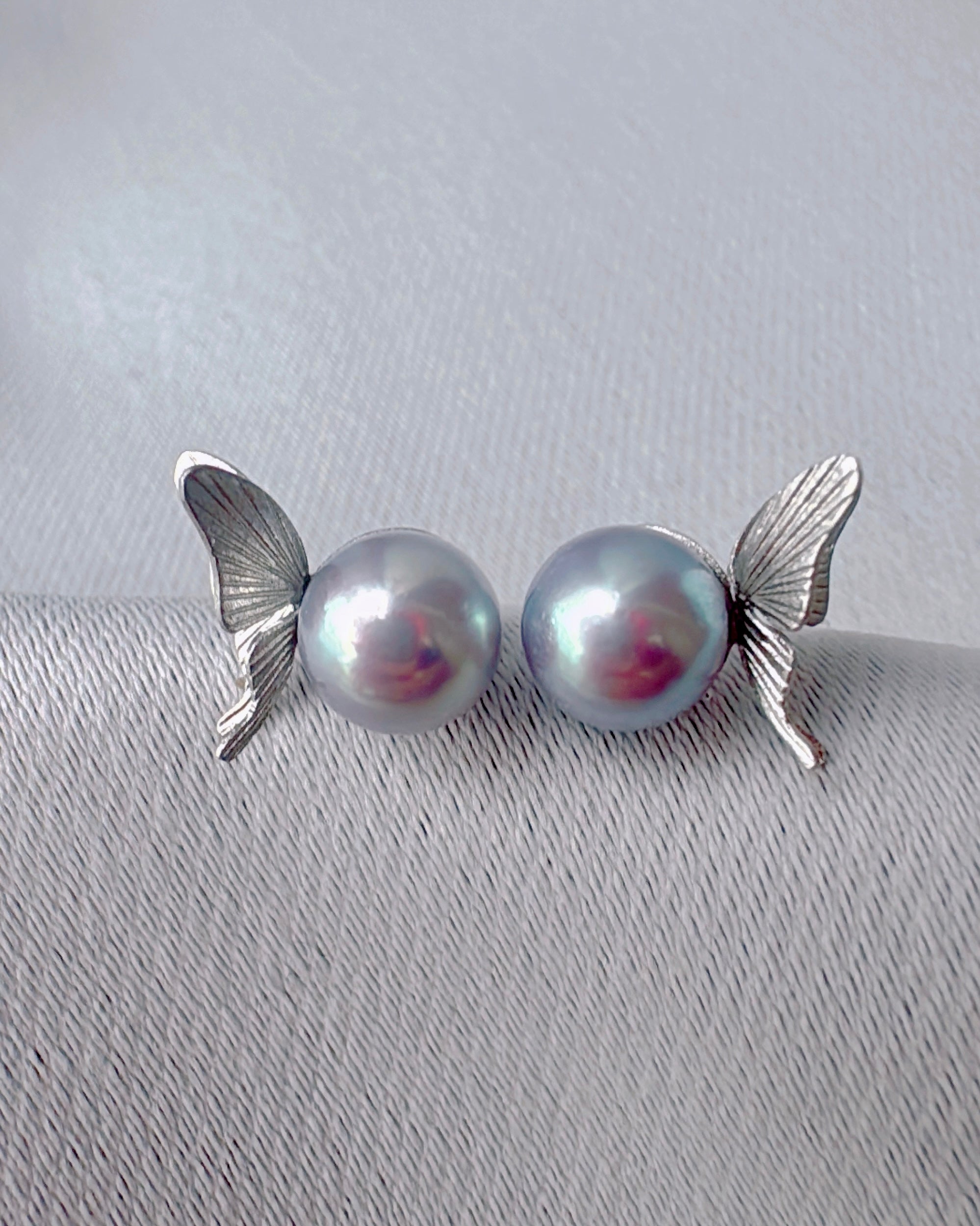 Silver Flutterby (akoya)