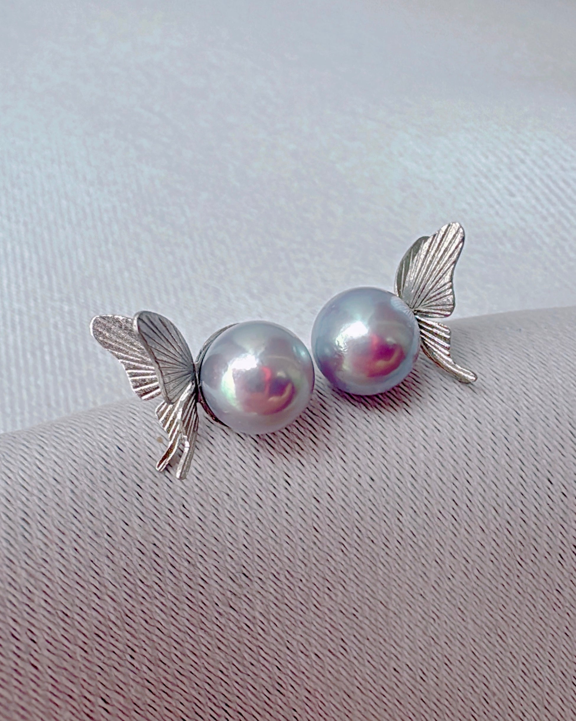 Silver Flutterby (akoya)