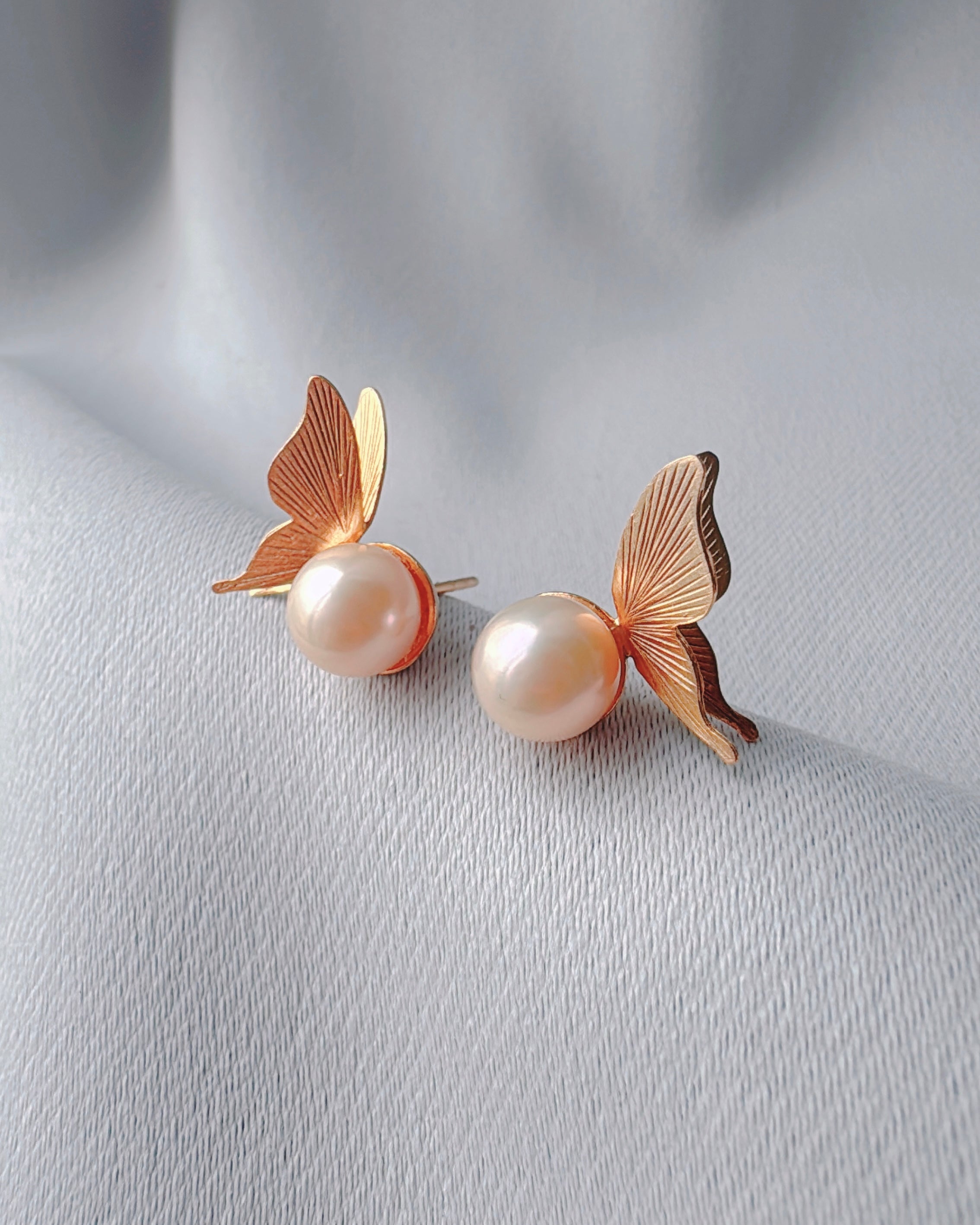 Gold Flutterby (Full)