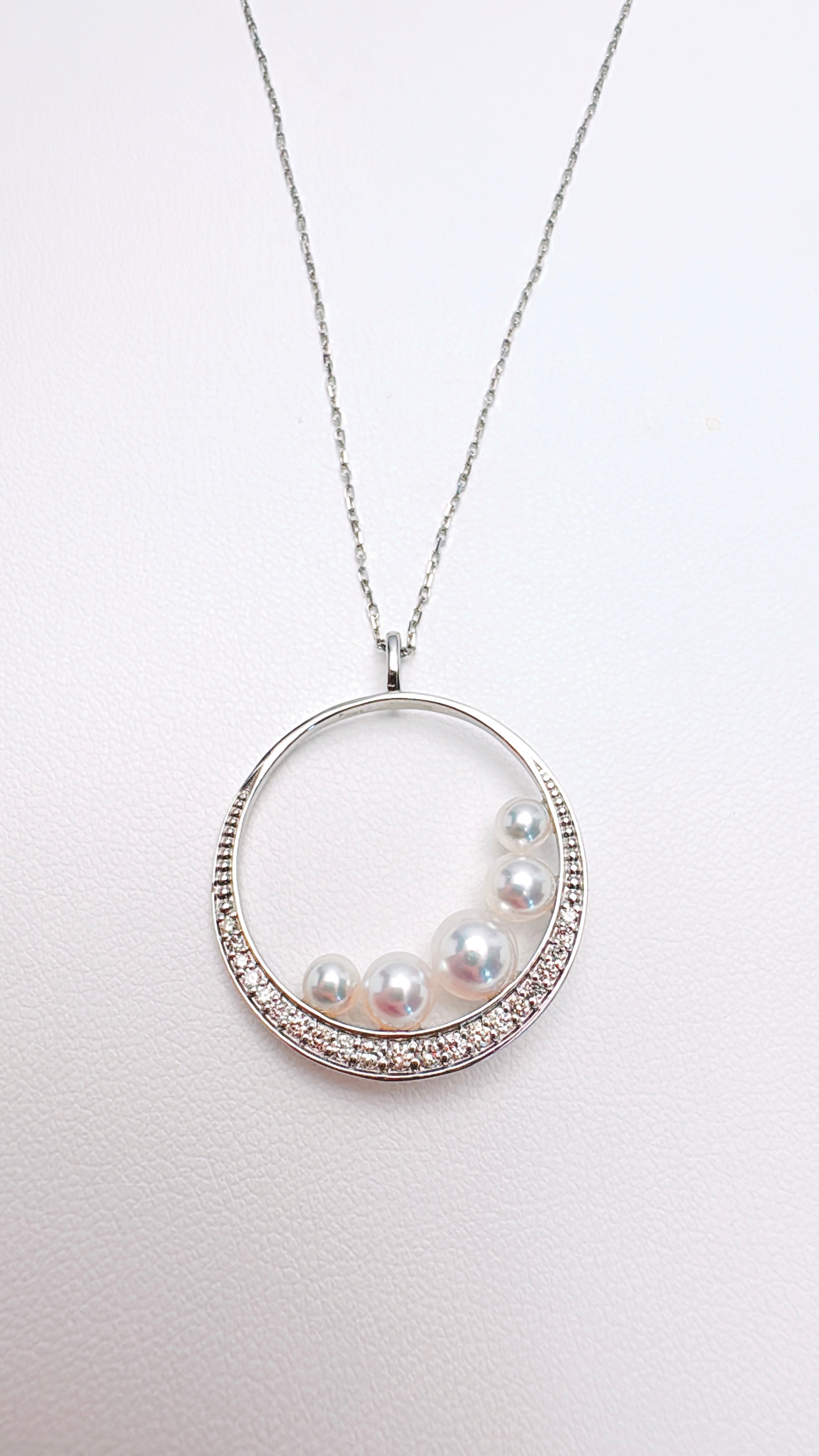 Moon Veil (akoya pearls)