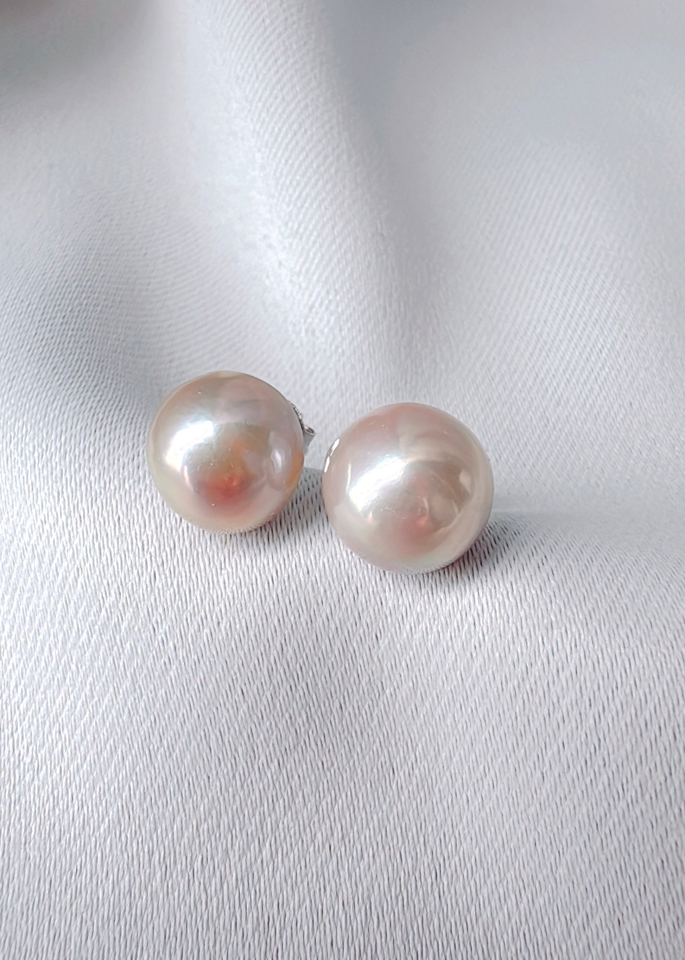 Dark Mabe Studs
