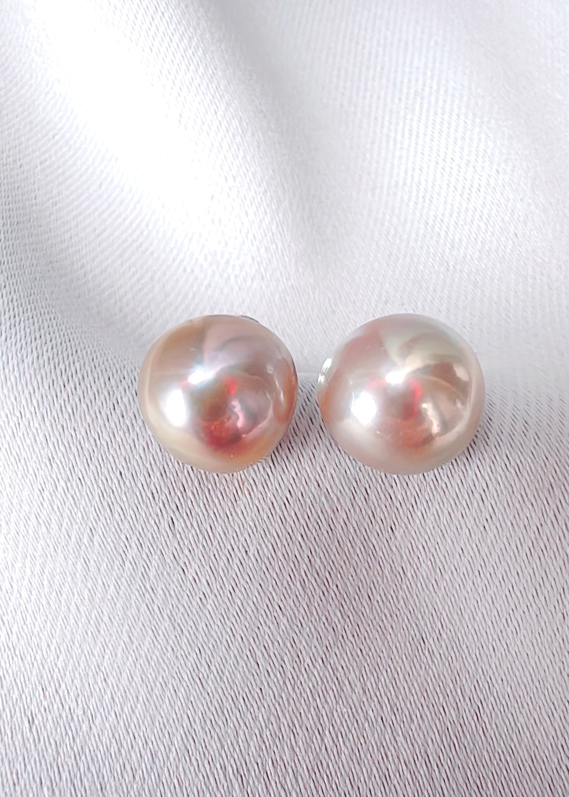 Dark Mabe Studs