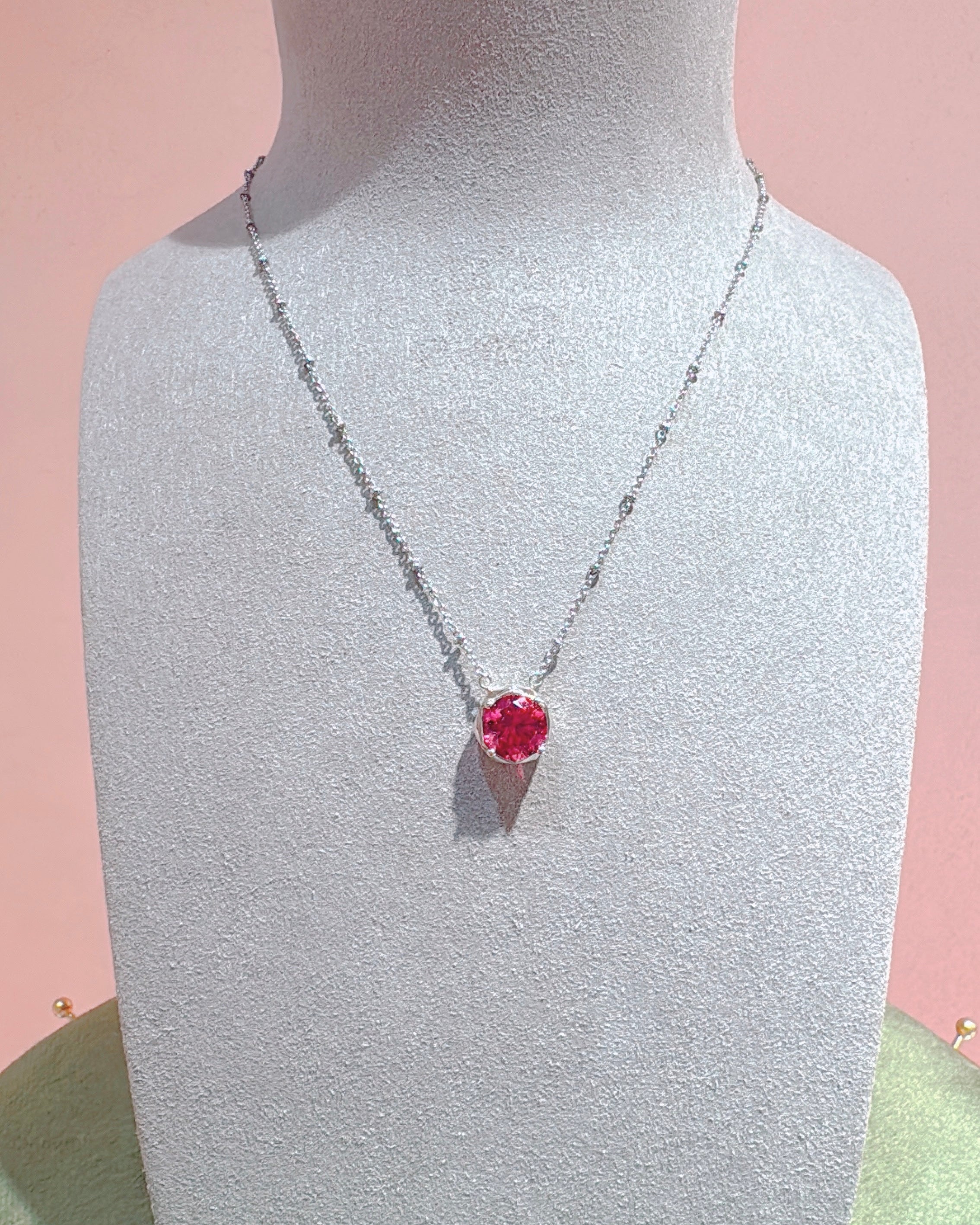 The Vivid Rosé pendant