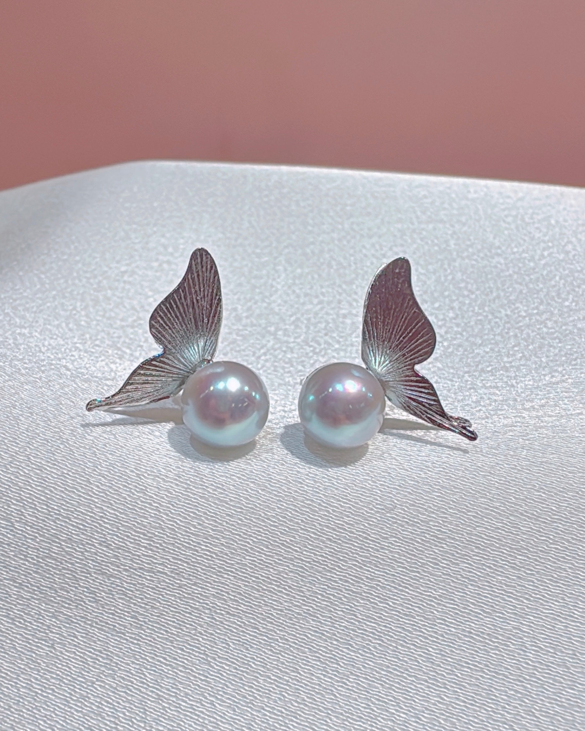 Flow X Lechelle Joyeux Wings (7.5mm Akoya Pearl)