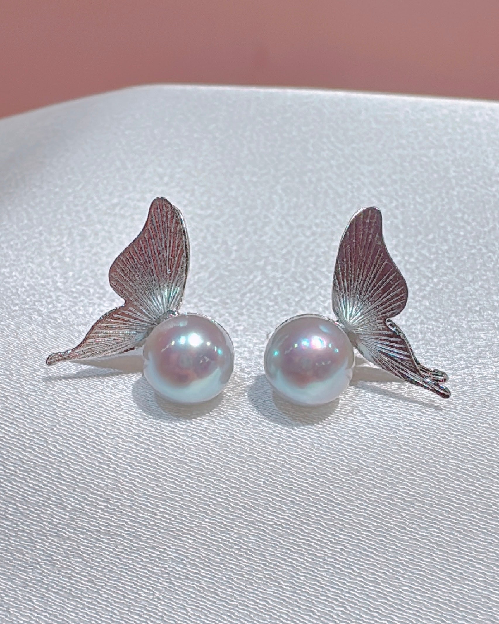 Flow X Lechelle Joyeux Wings (7.5mm Akoya Pearl)