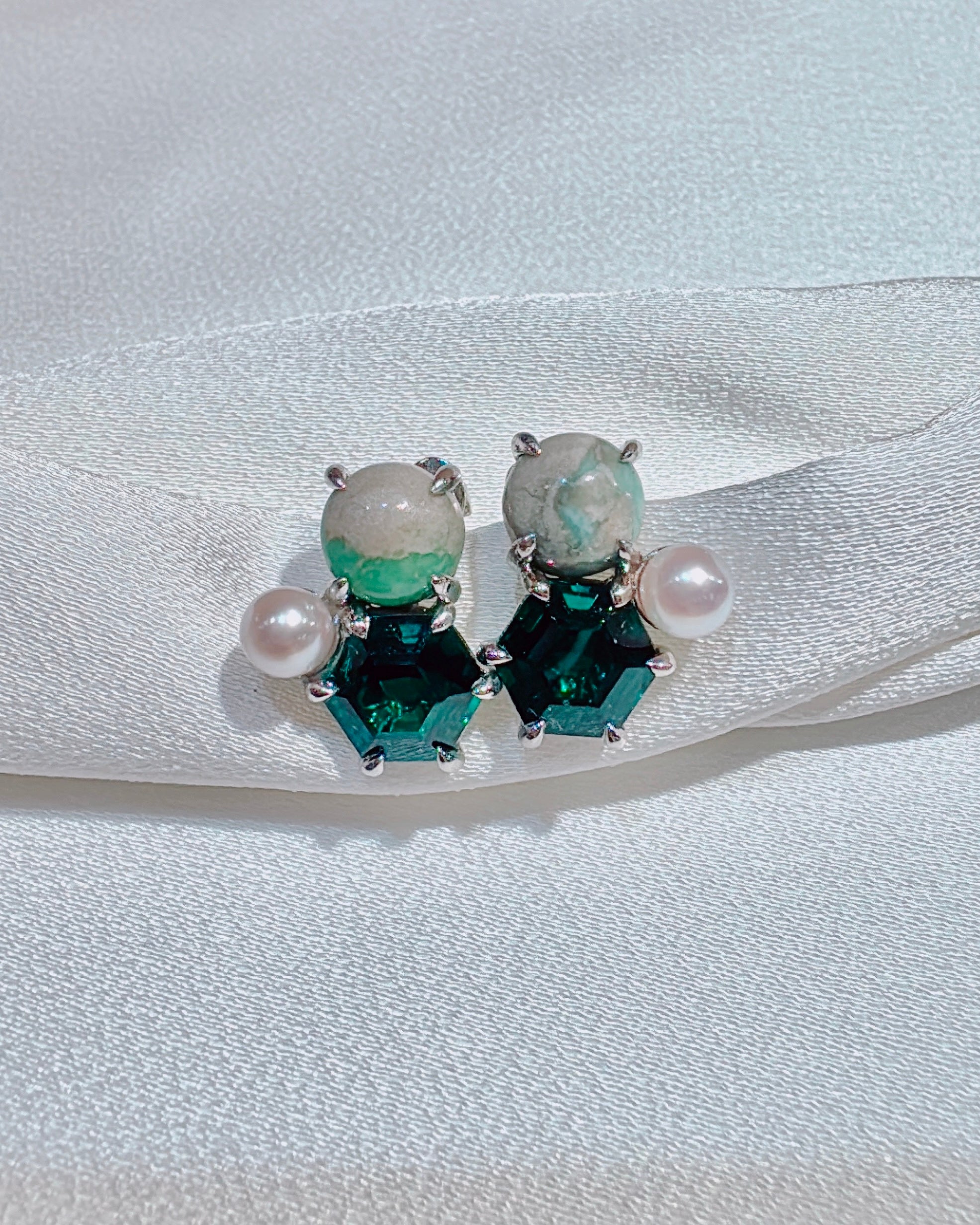 Emerald Constelle (akoya)